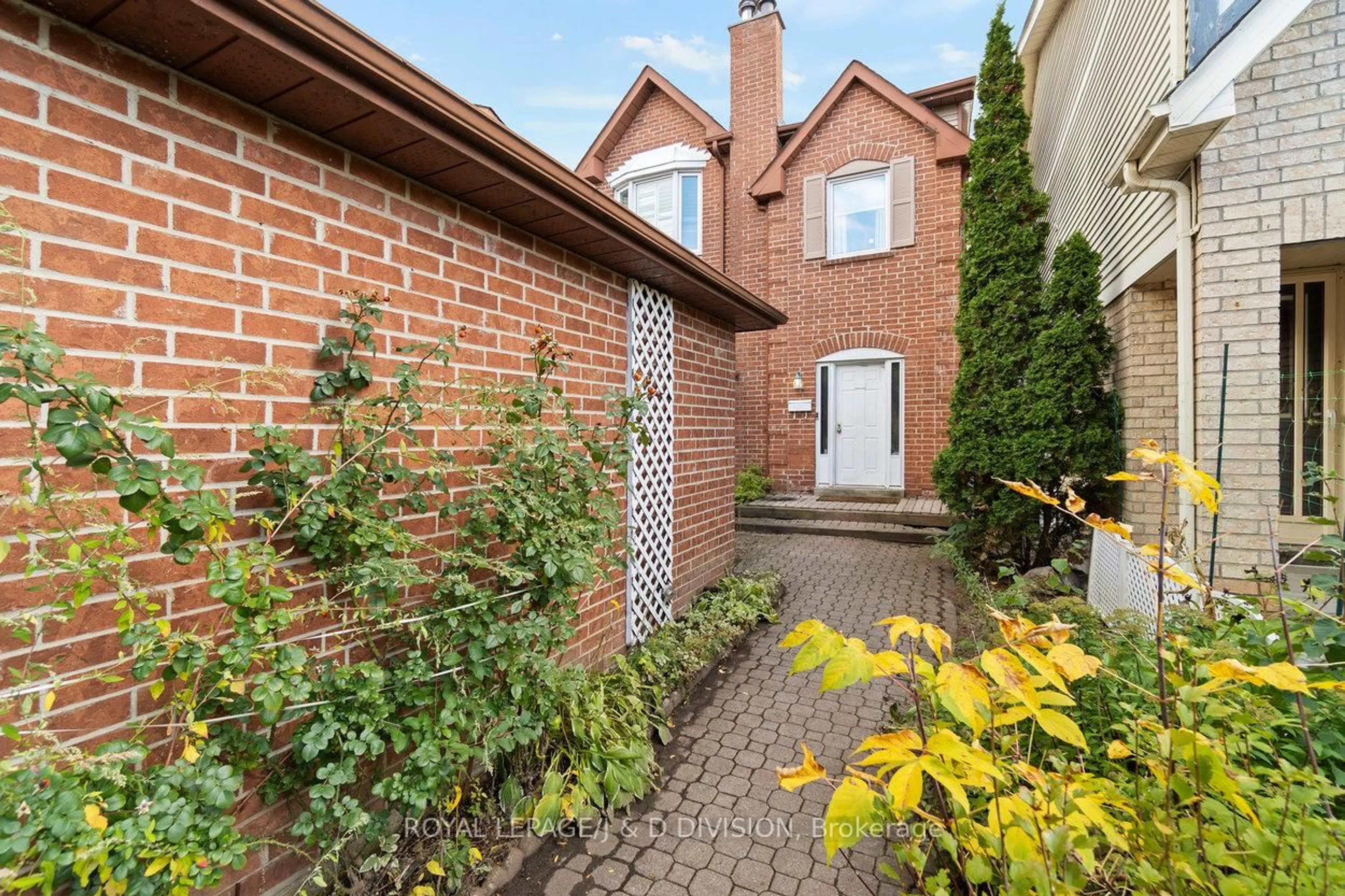 Home with brick exterior material, street for 49 Esther Cres, Vaughan Ontario L4J 3J8