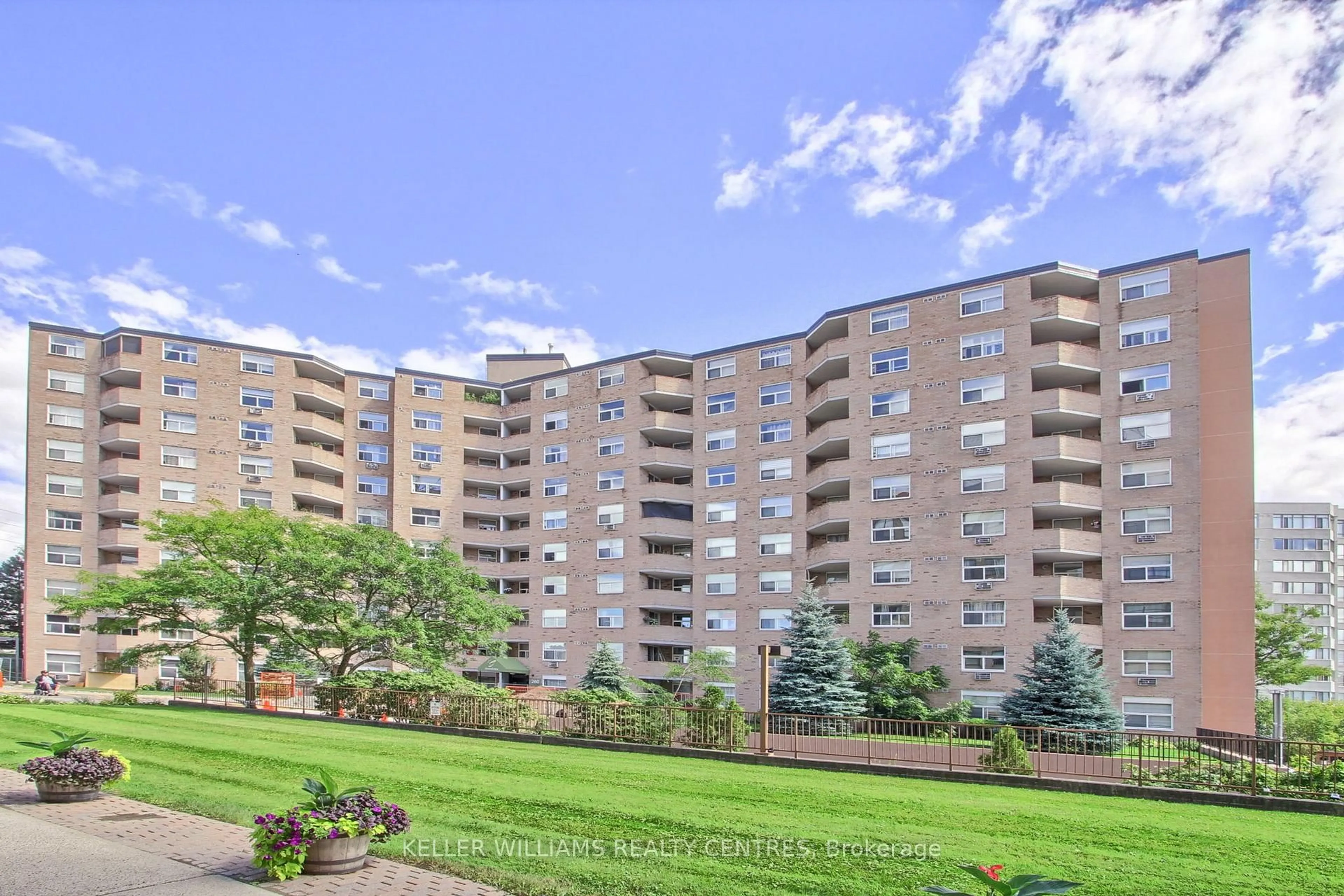 Unknown for 260 Davis Dr #408, Newmarket Ontario L3Y 7C3