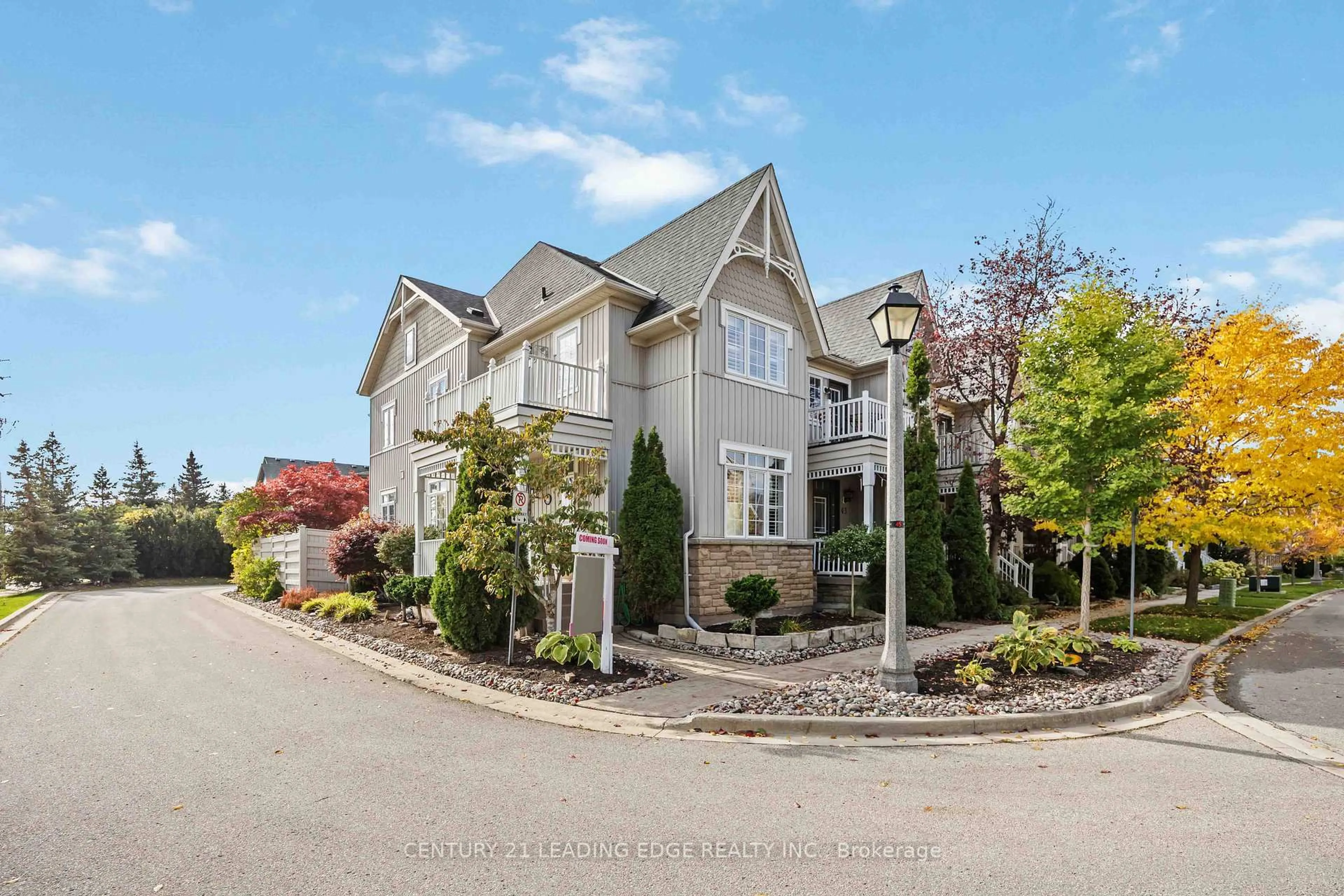A pic from outside/outdoor area/front of a property/back of a property/a pic from drone, street for 45 BRUCE CREEK Dr, Markham Ontario L6C 2V8