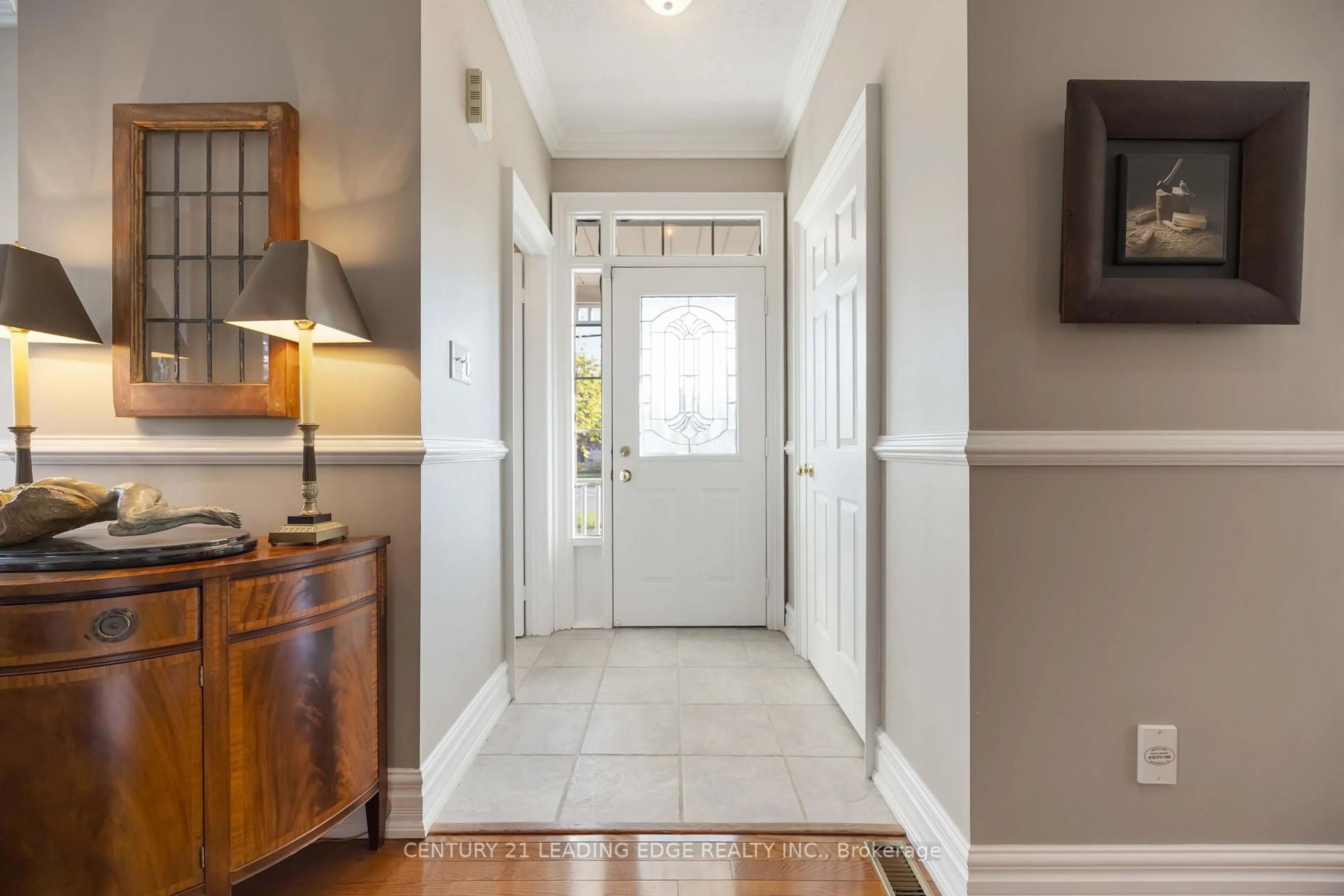 Indoor entryway for 45 BRUCE CREEK Dr, Markham Ontario L6C 2V8