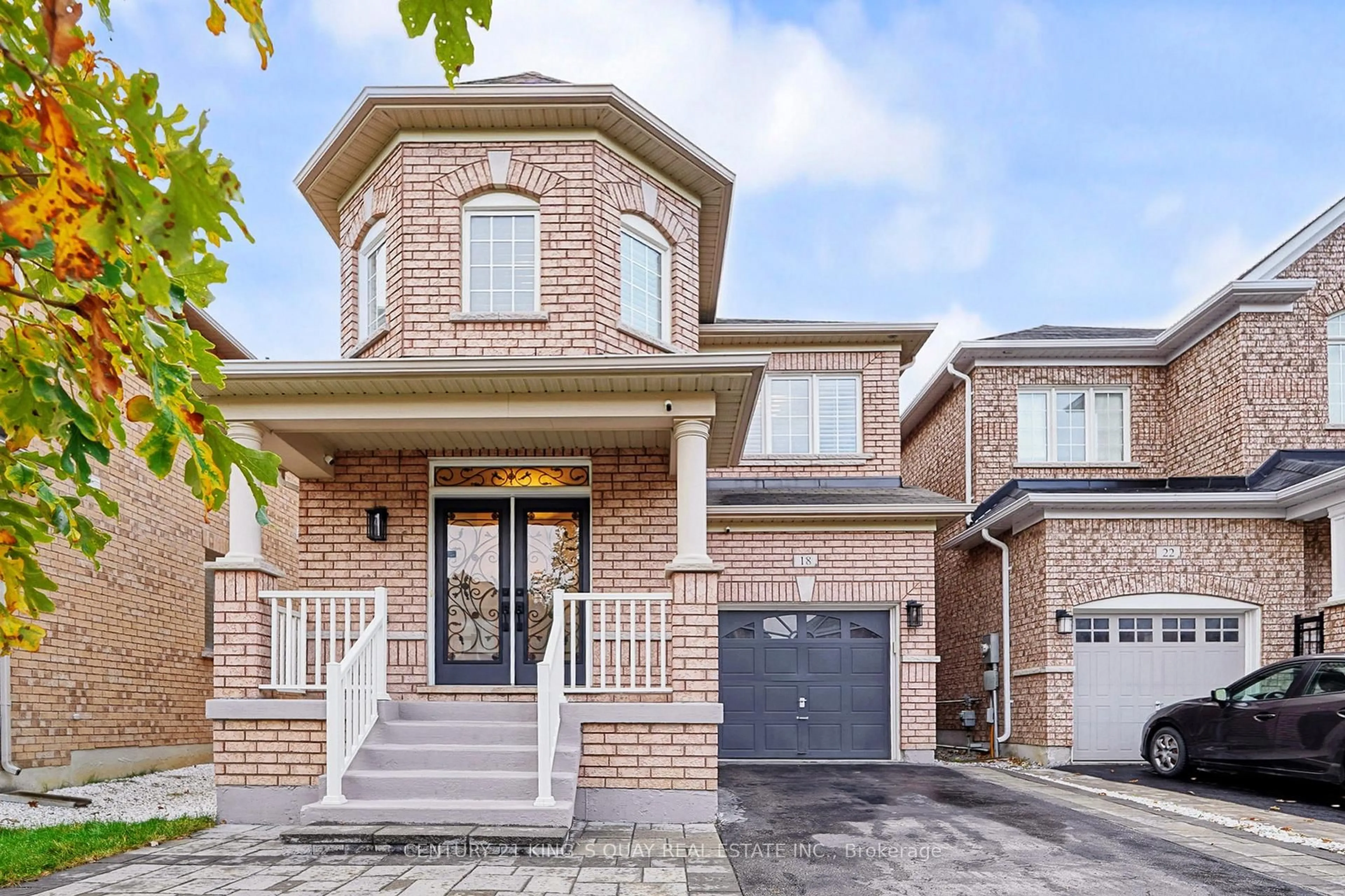 Home with brick exterior material, street for 18 Edgehill Ave, Whitchurch-Stouffville Ontario L4A 0V4