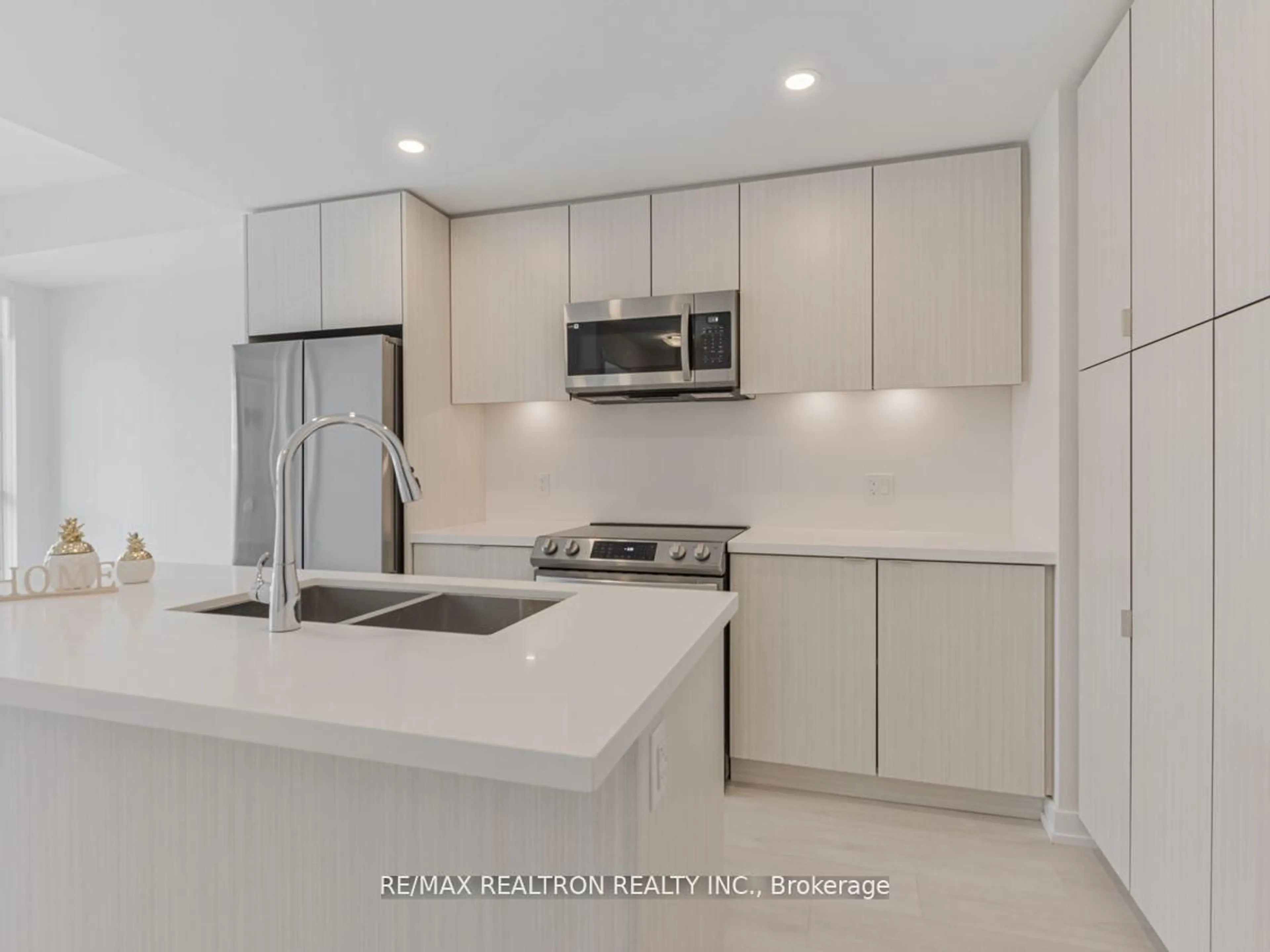 Standard kitchen, unknown for 415 Sea Ray Ave #329, Innisfil Ontario L9S 0N9