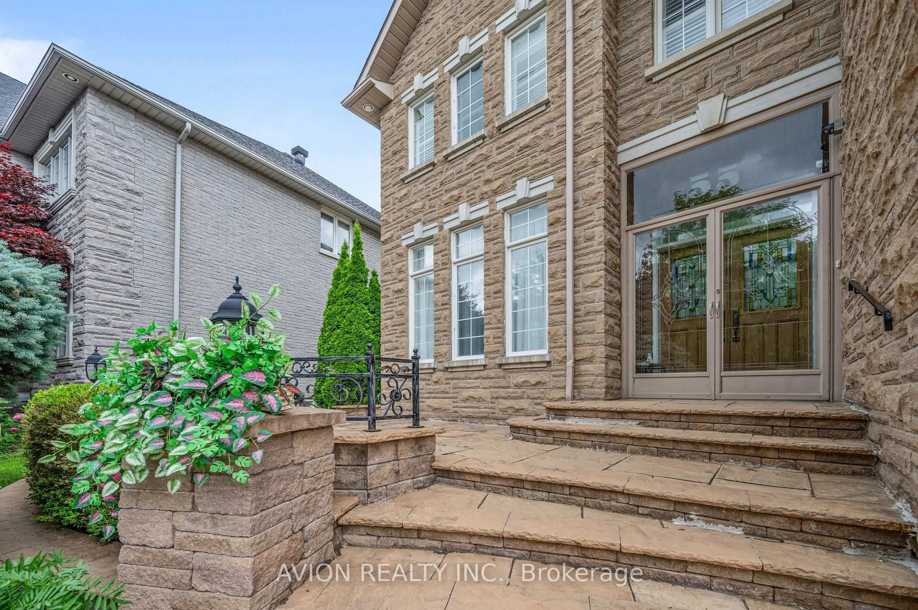 Home with brick exterior material, street for 55 Frybrook Cres, Richmond Hill Ontario L4B 4B9