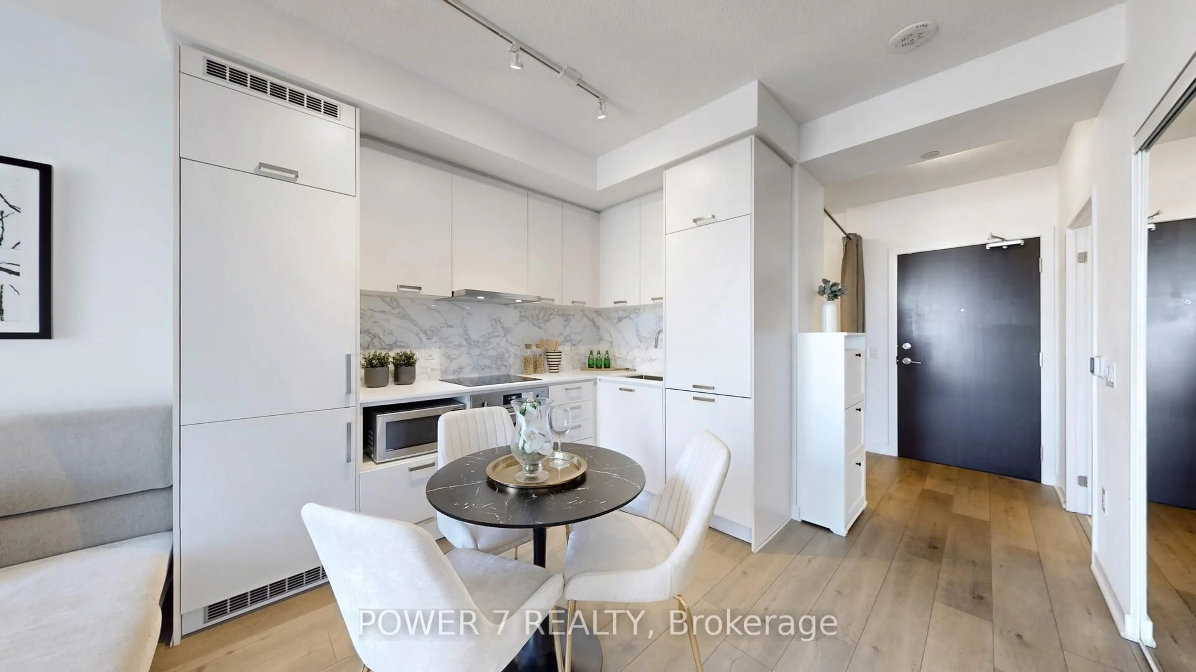 Open concept kitchen, wood/laminate floor for 10 Honeycrisp Cres #1516, Vaughan Ontario L4K 0M7
