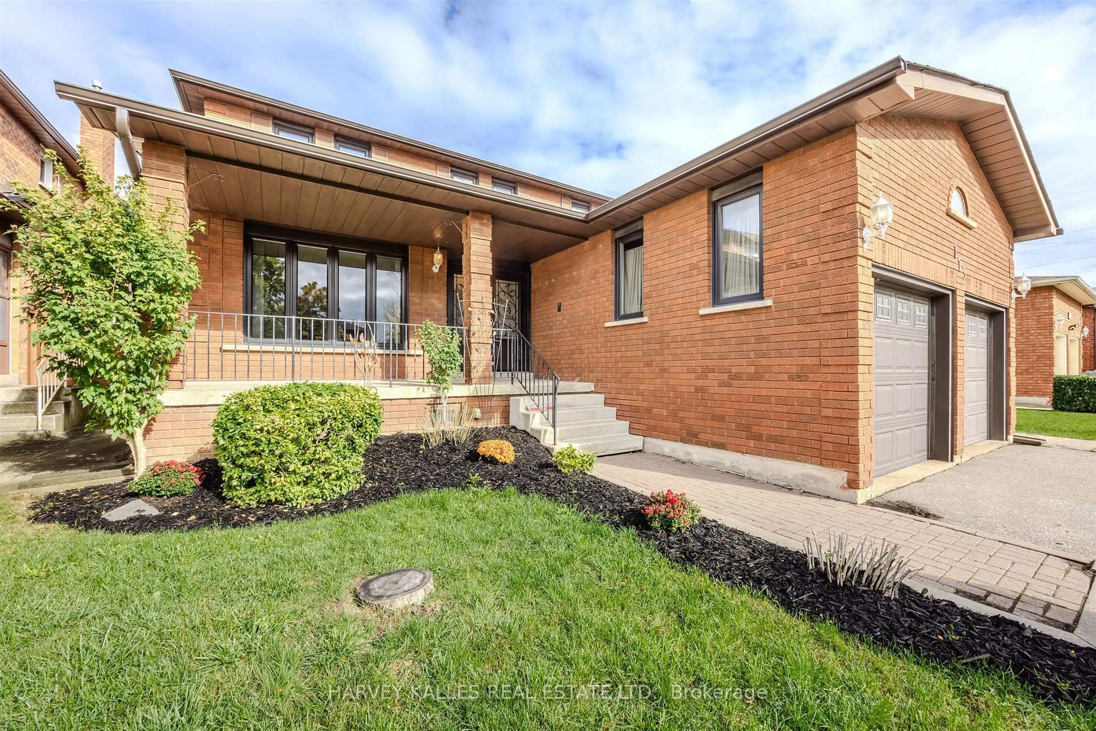 Home with brick exterior material, street for 113 Cabaletta Cres, Vaughan Ontario L4L 6L1