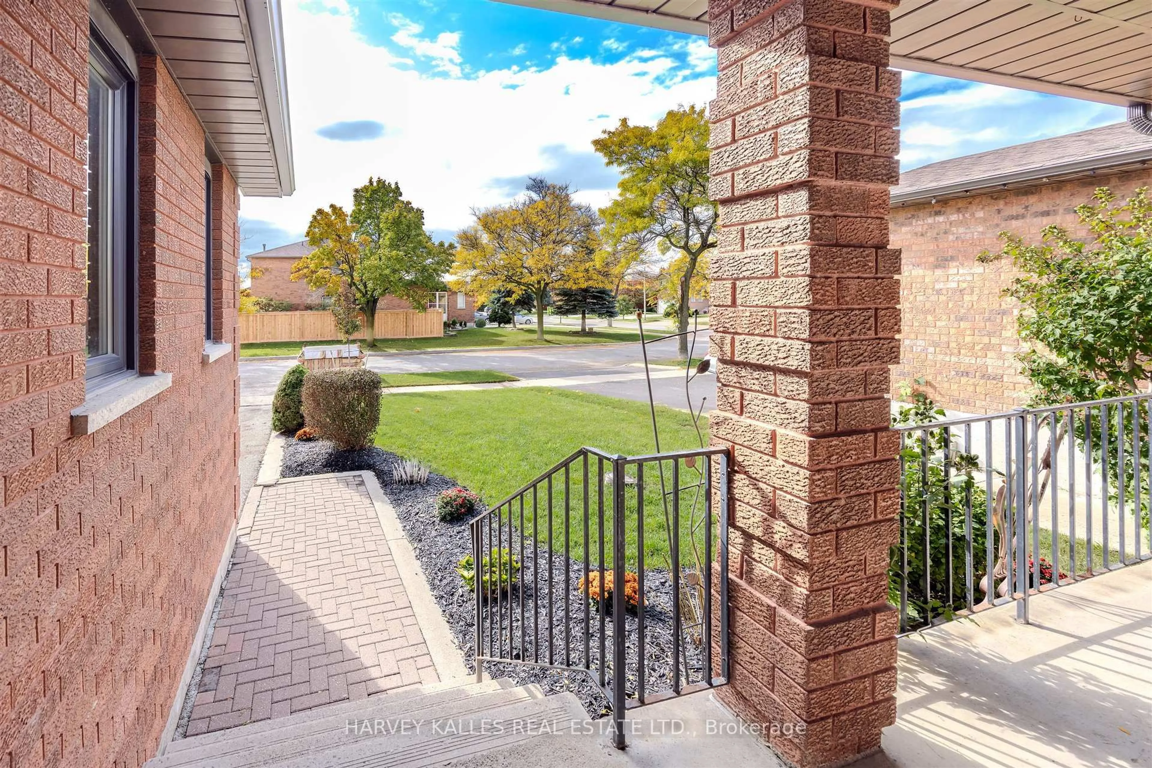 Home with brick exterior material, street for 113 Cabaletta Cres, Vaughan Ontario L4L 6L1