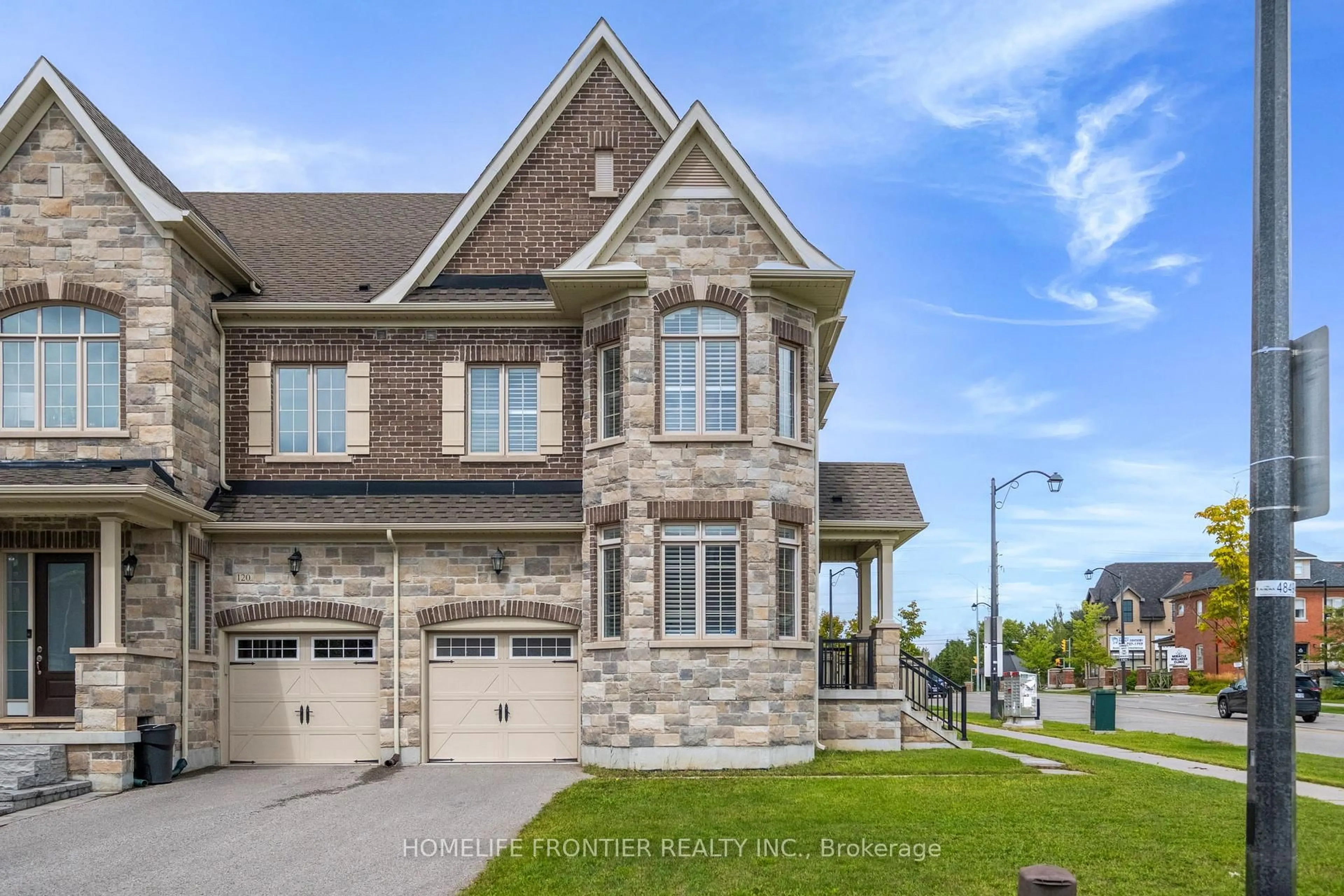 Home with brick exterior material, street for 38 William Graham Dr, Aurora Ontario L4G 0V7
