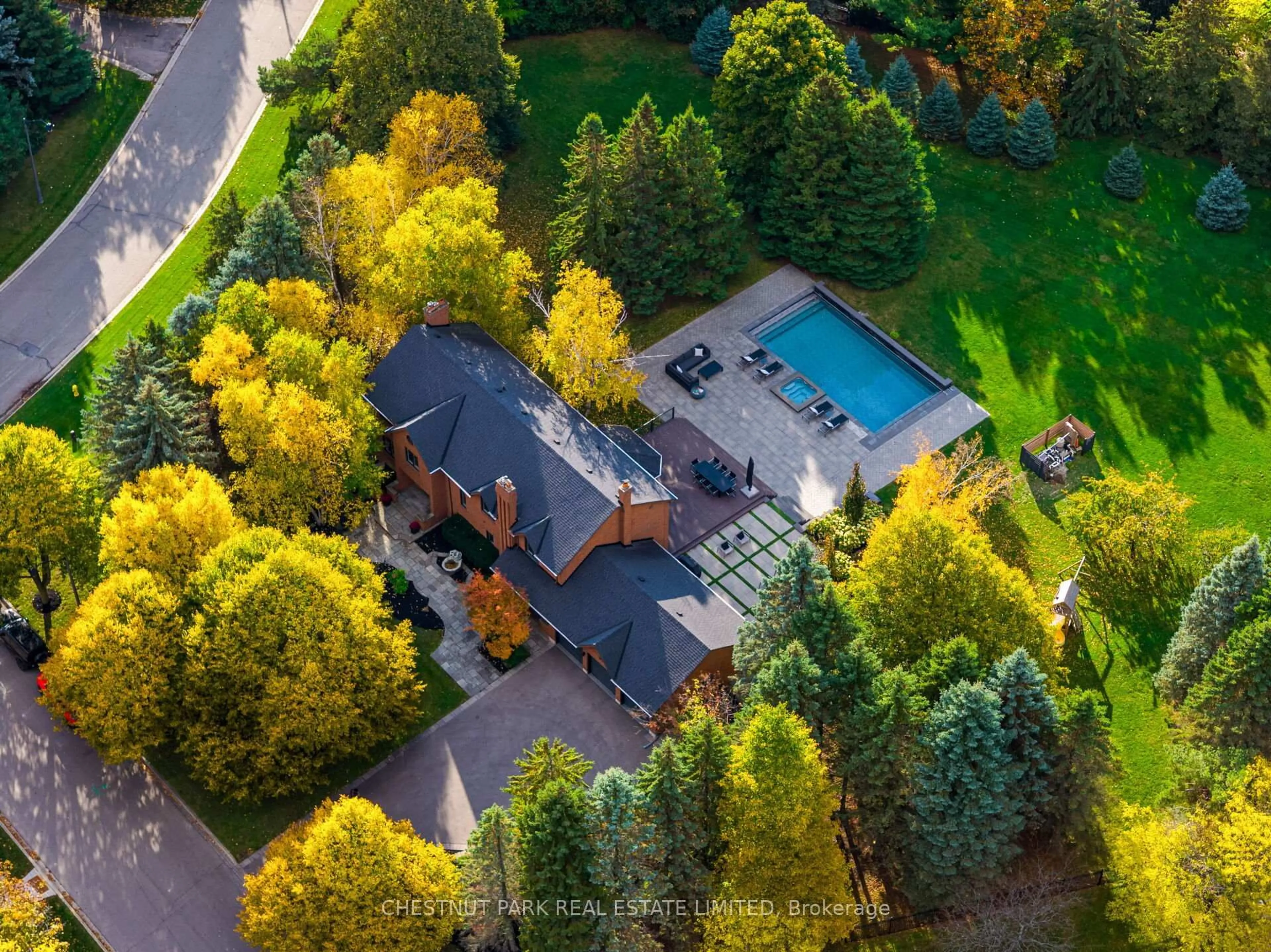 A pic from outside/outdoor area/front of a property/back of a property/a pic from drone, forest/trees view for 20 Fenyrose Cres, Vaughan Ontario L4L 7B3