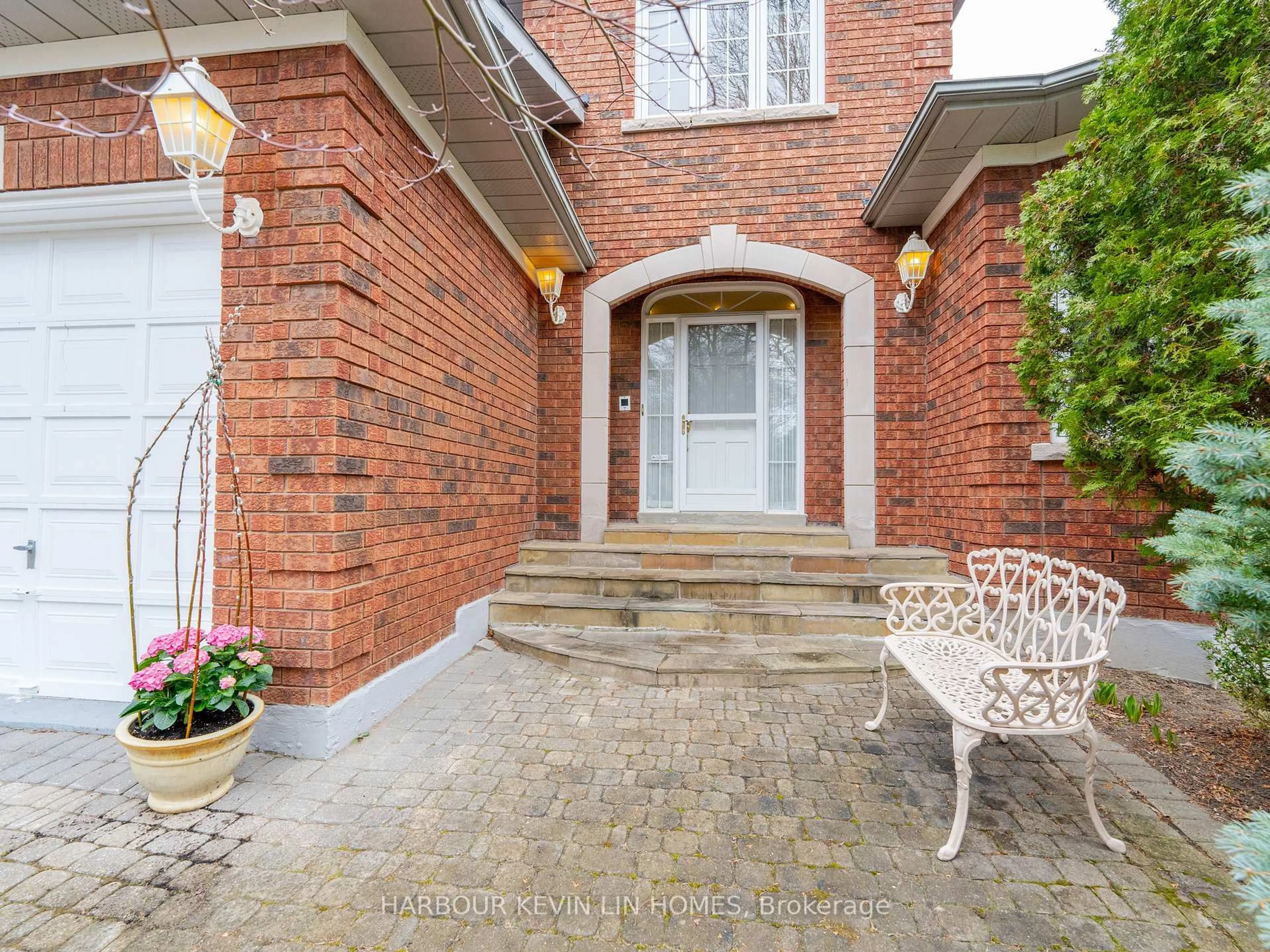 Home with brick exterior material, street for 41 Montclair Rd, Richmond Hill Ontario L4B 2S6