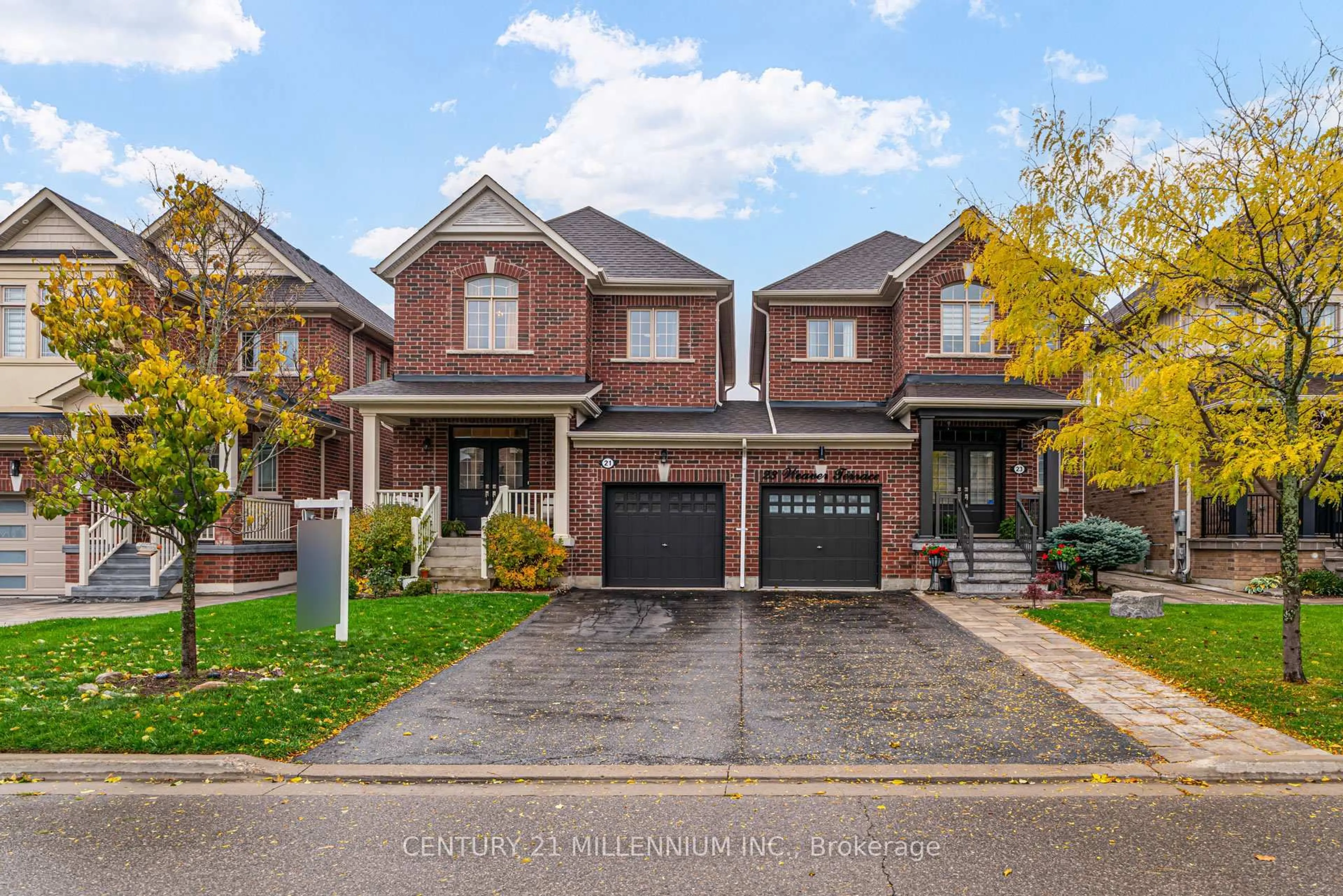 Home with brick exterior material, street for 21 Weaver Terr, New Tecumseth Ontario L0G 1W0