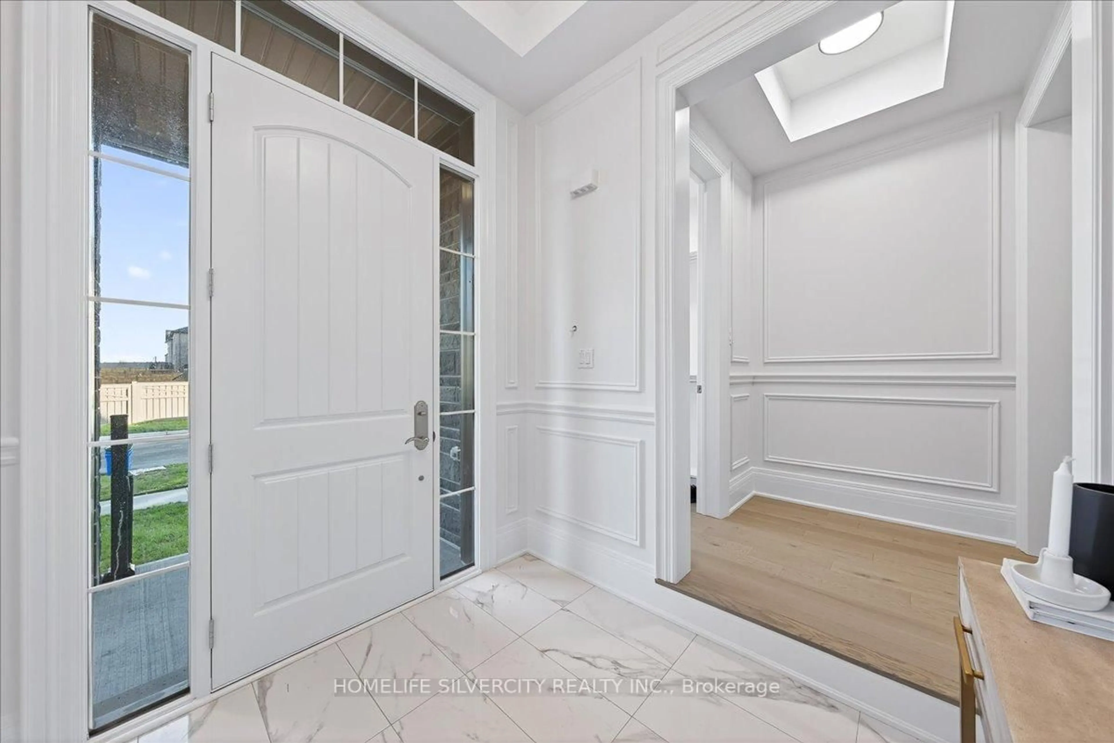 Indoor entryway for 7 Tilden St, Vaughan Ontario L3L 0G2