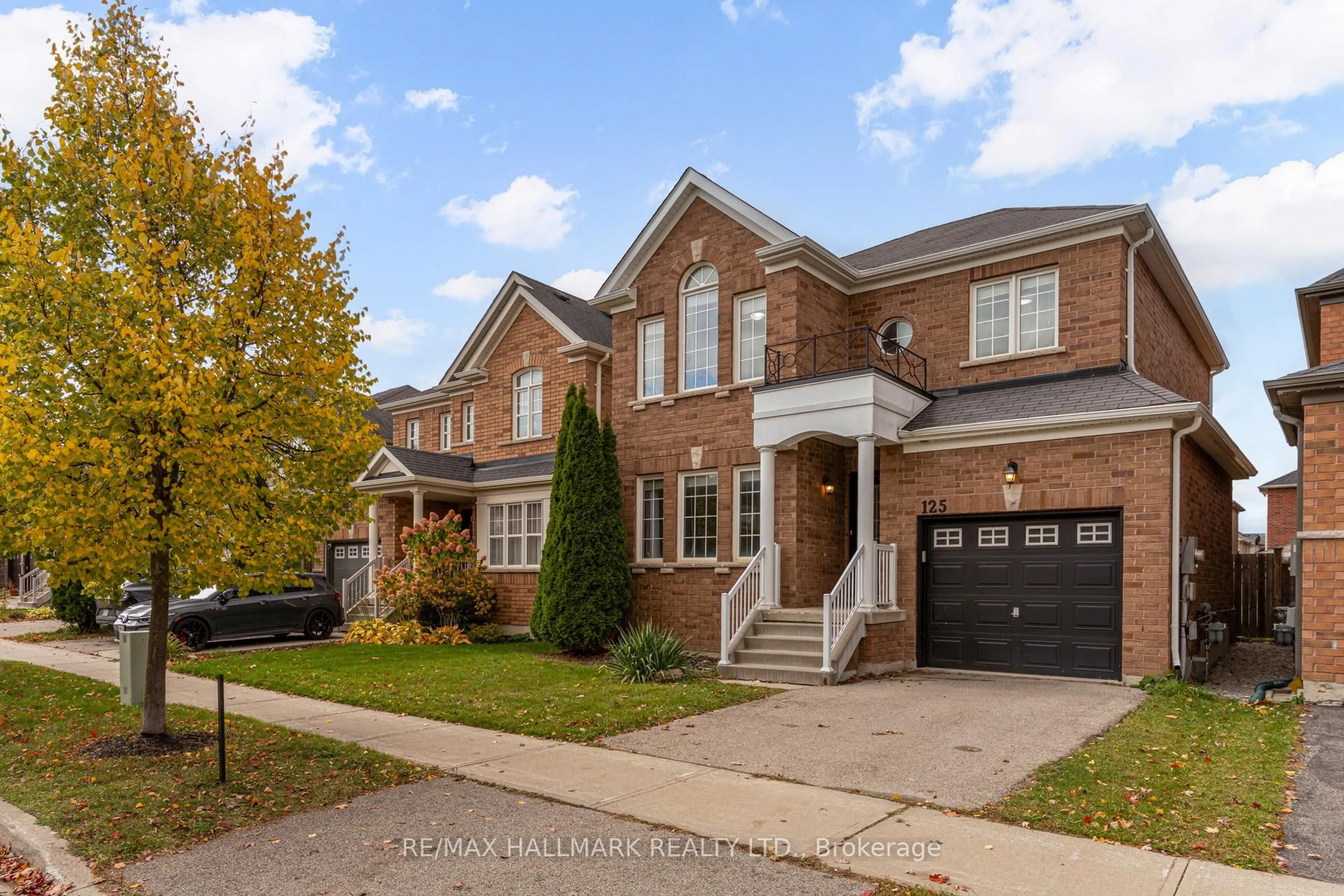 Home with brick exterior material, street for 125 Faris St, Bradford West Gwillimbury Ontario L3Z 0C6