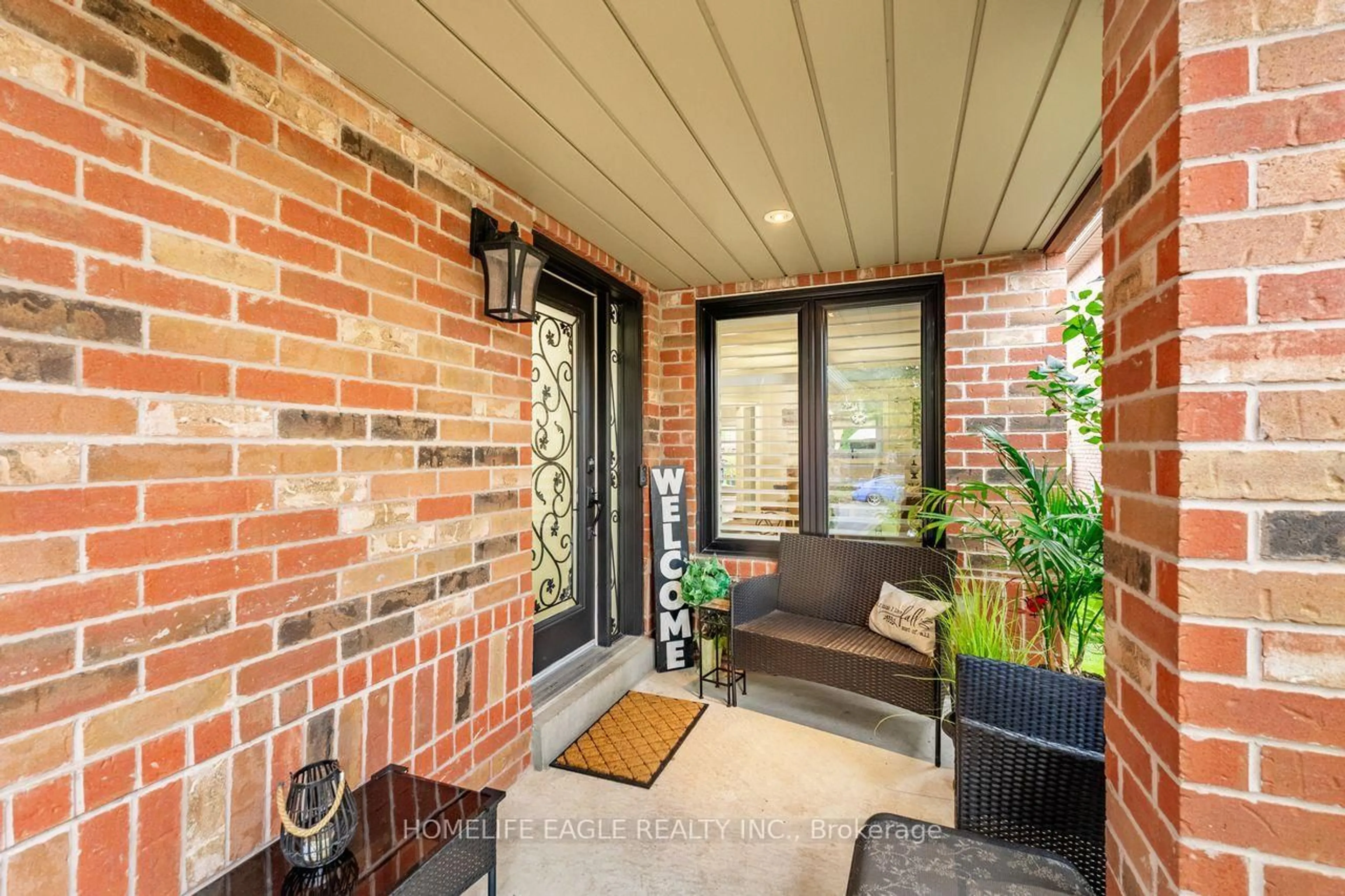 Unknown for 114 Surgeoner Cres, Newmarket Ontario L3X 2L2