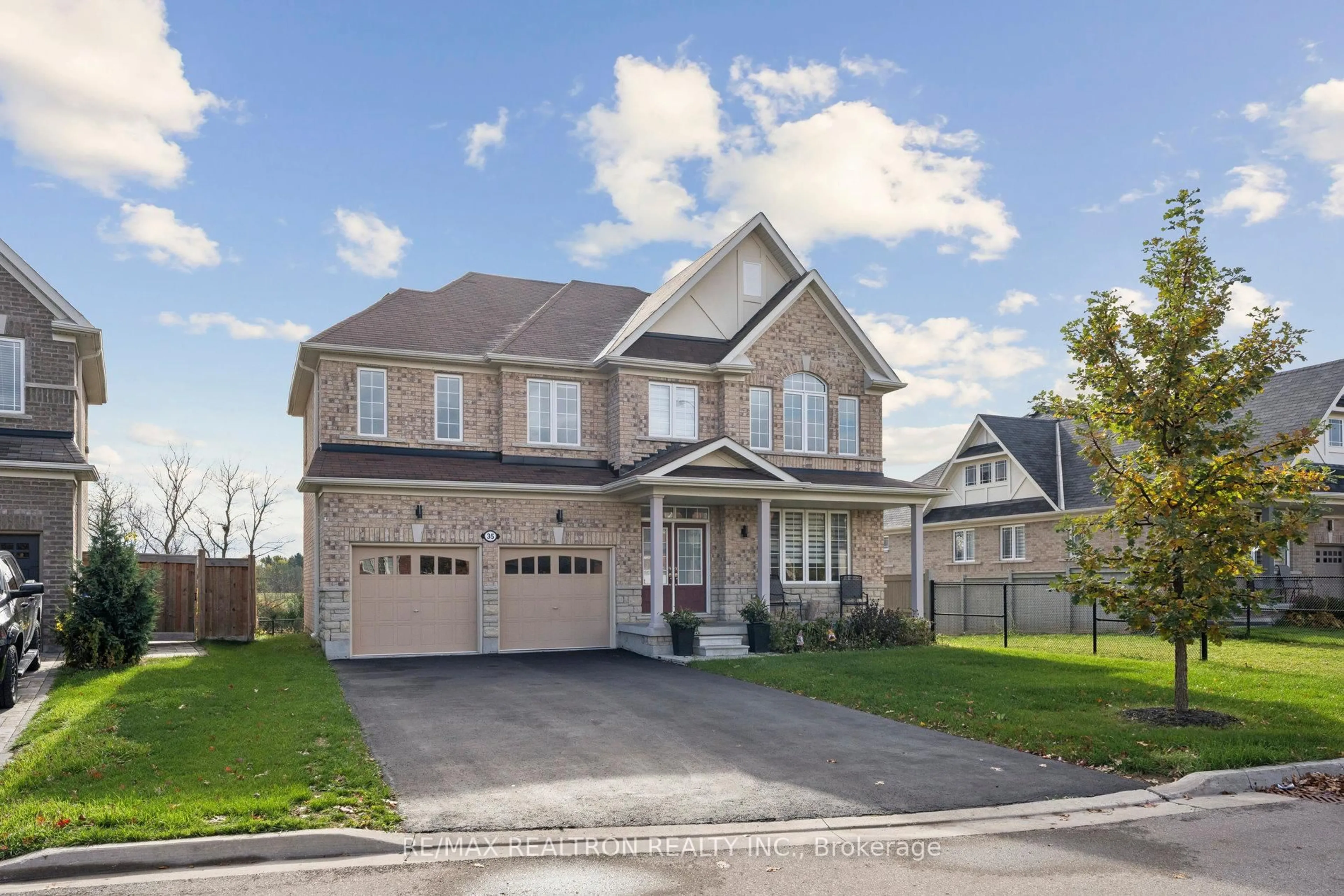 Home with brick exterior material, street for 35 Webb Tr, New Tecumseth Ontario L0G 1W0