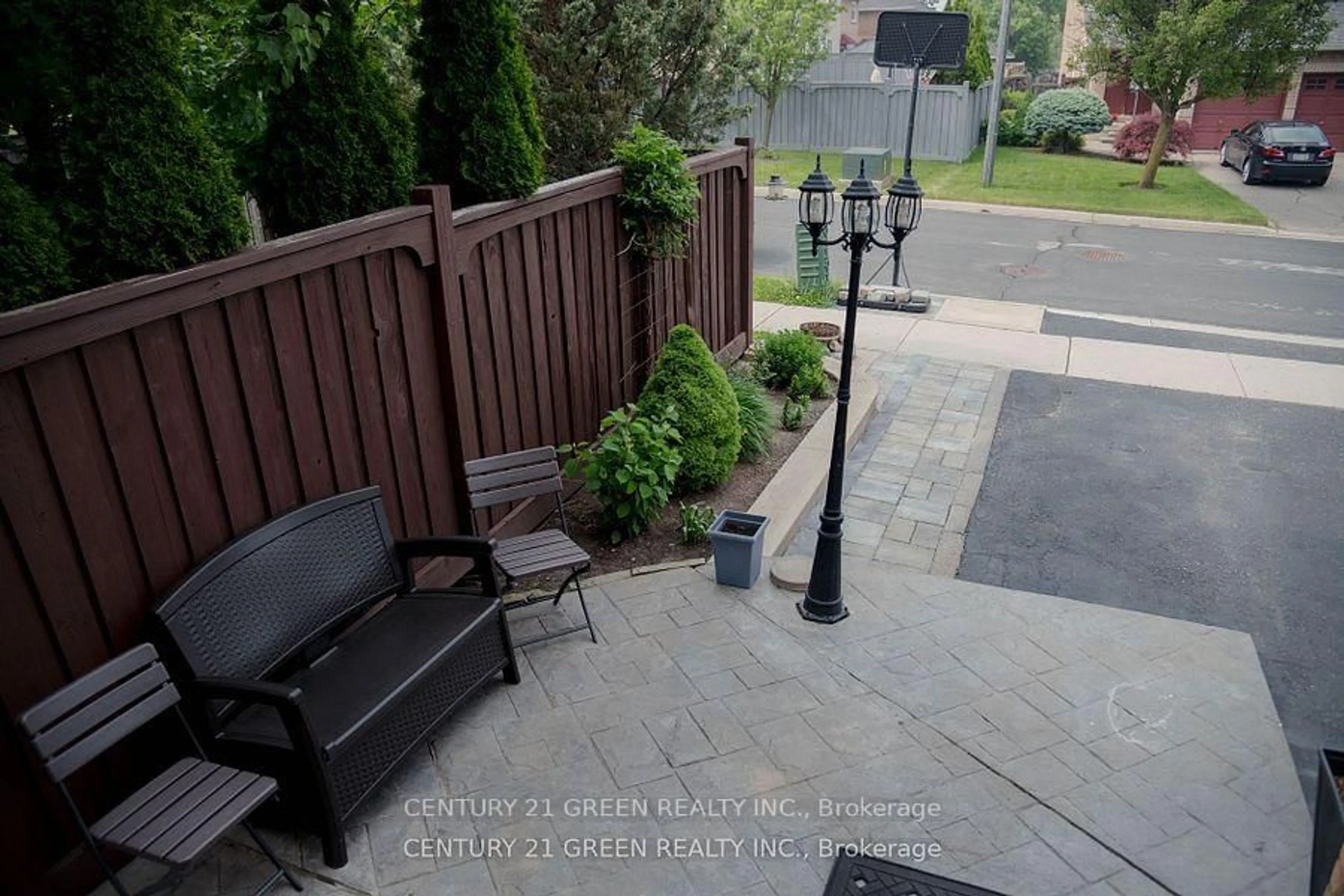 Patio, street for 41 Sequoia Rd, Vaughan Ontario L4H 1W6