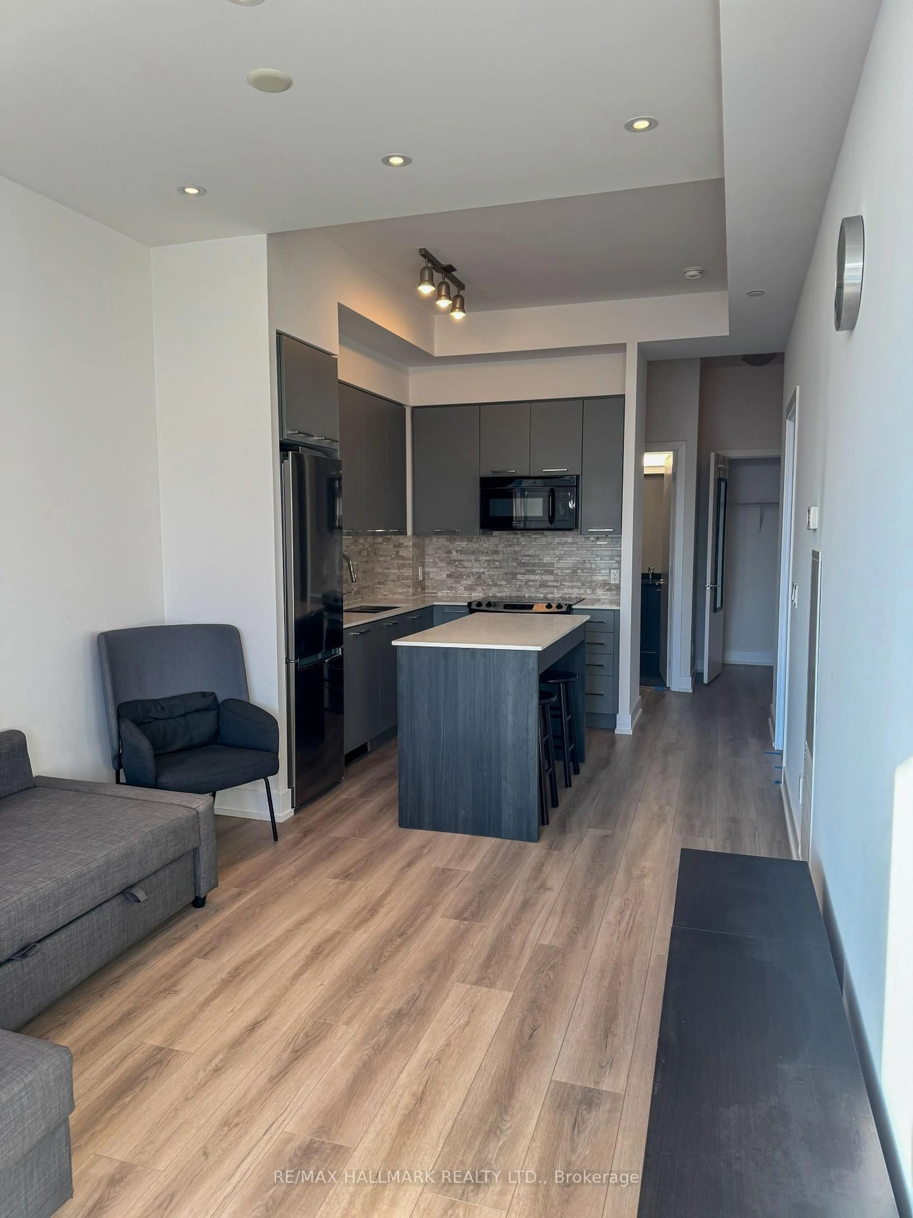 Open concept kitchen, unknown for 9471 Yonge St #327, Richmond Hill Ontario L4C 0Z5