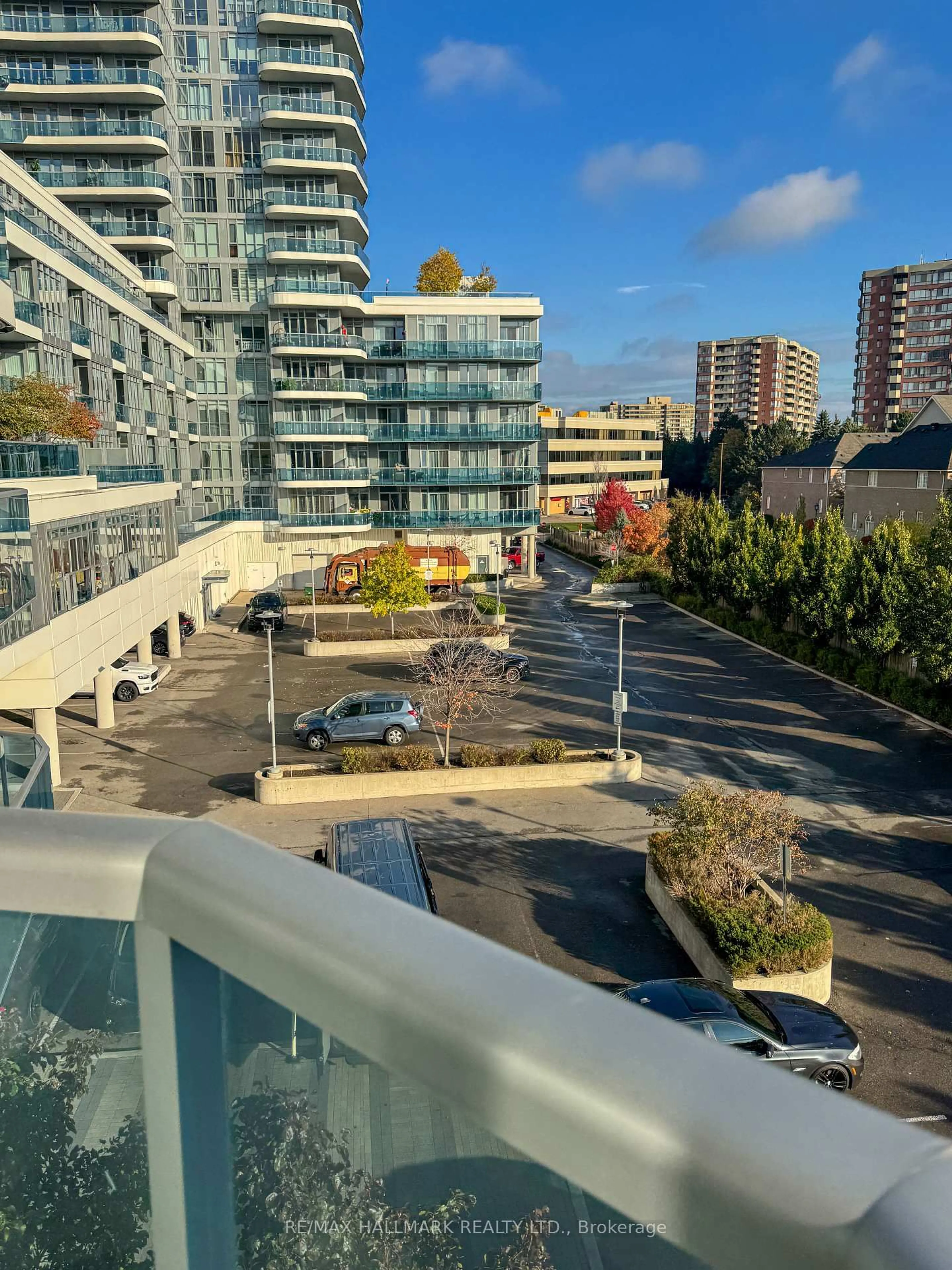 Unknown for 9471 Yonge St #327, Richmond Hill Ontario L4C 0Z5