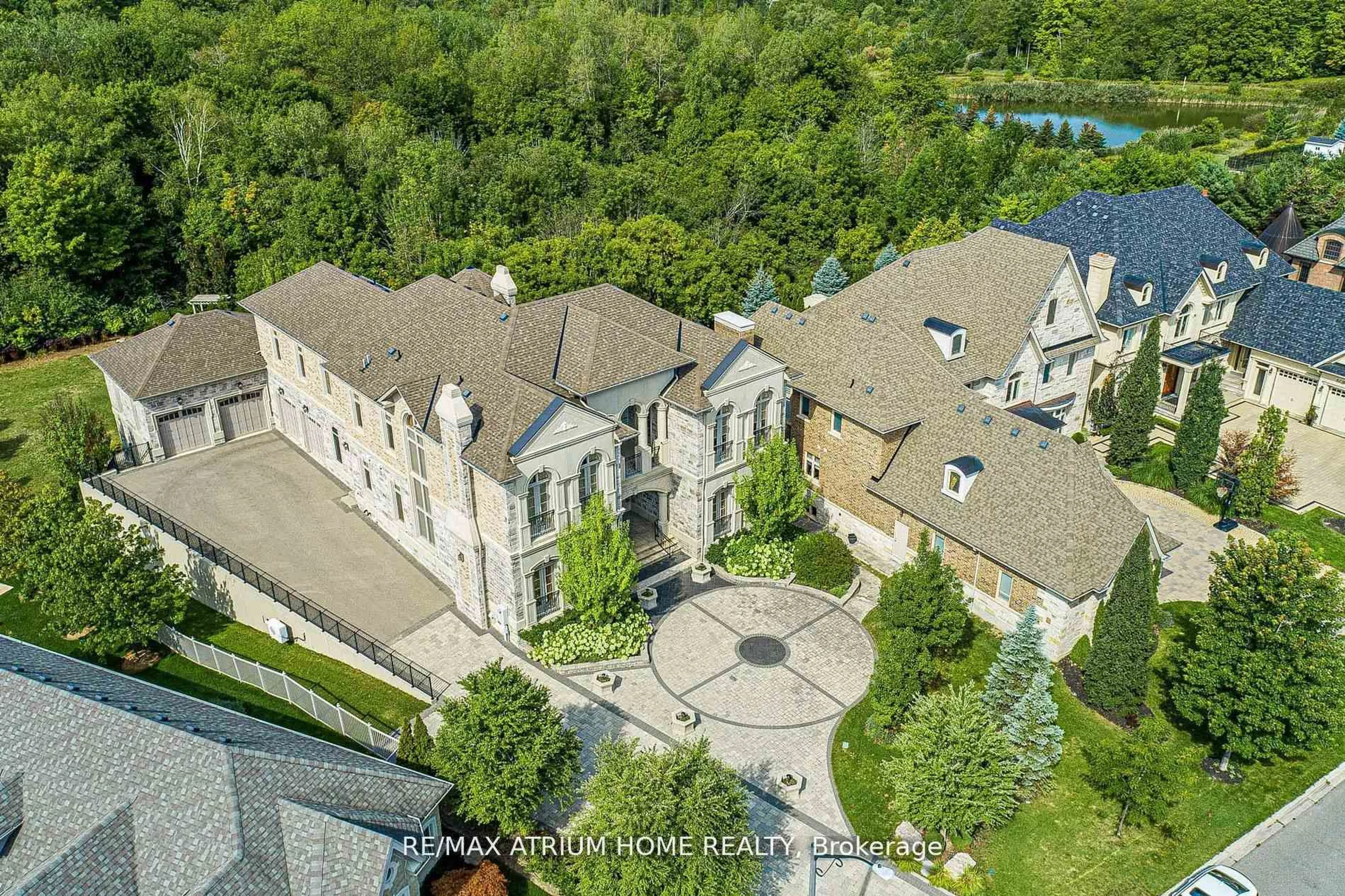 A pic from outside/outdoor area/front of a property/back of a property/a pic from drone, city buildings view from balcony for 71 Grandvista Cres, Vaughan Ontario L4H 3G5