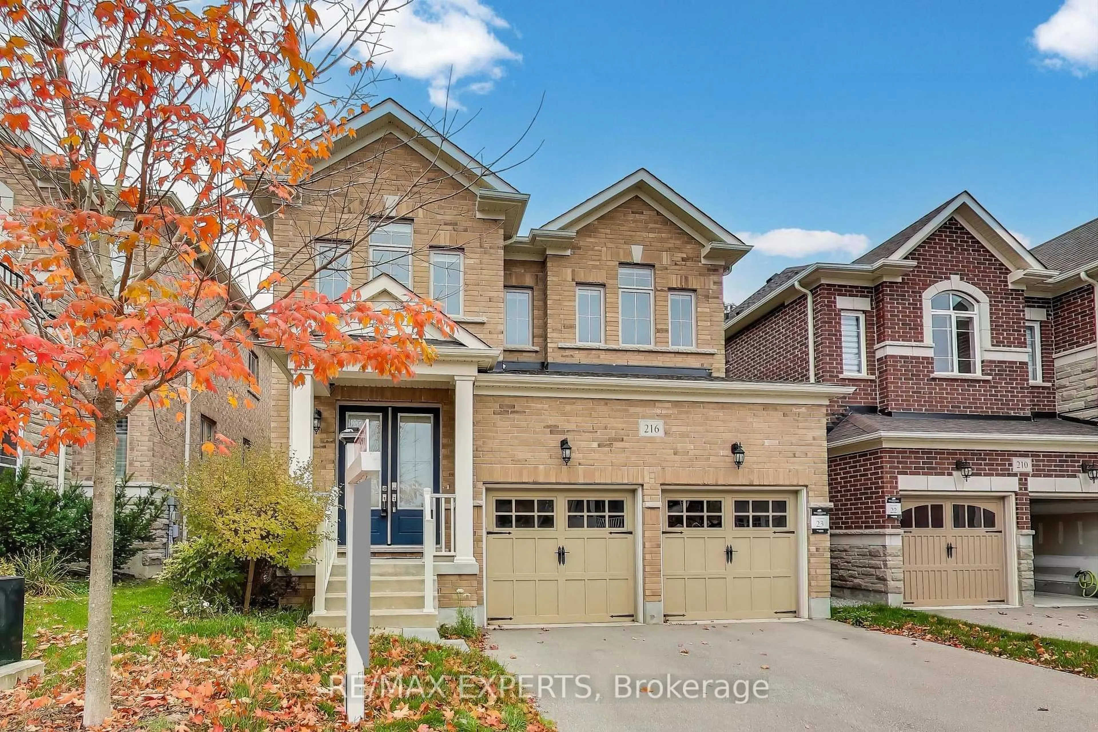 Home with brick exterior material, street for 216 Butternut Ridge Tr, Aurora Ontario L4G 3P1