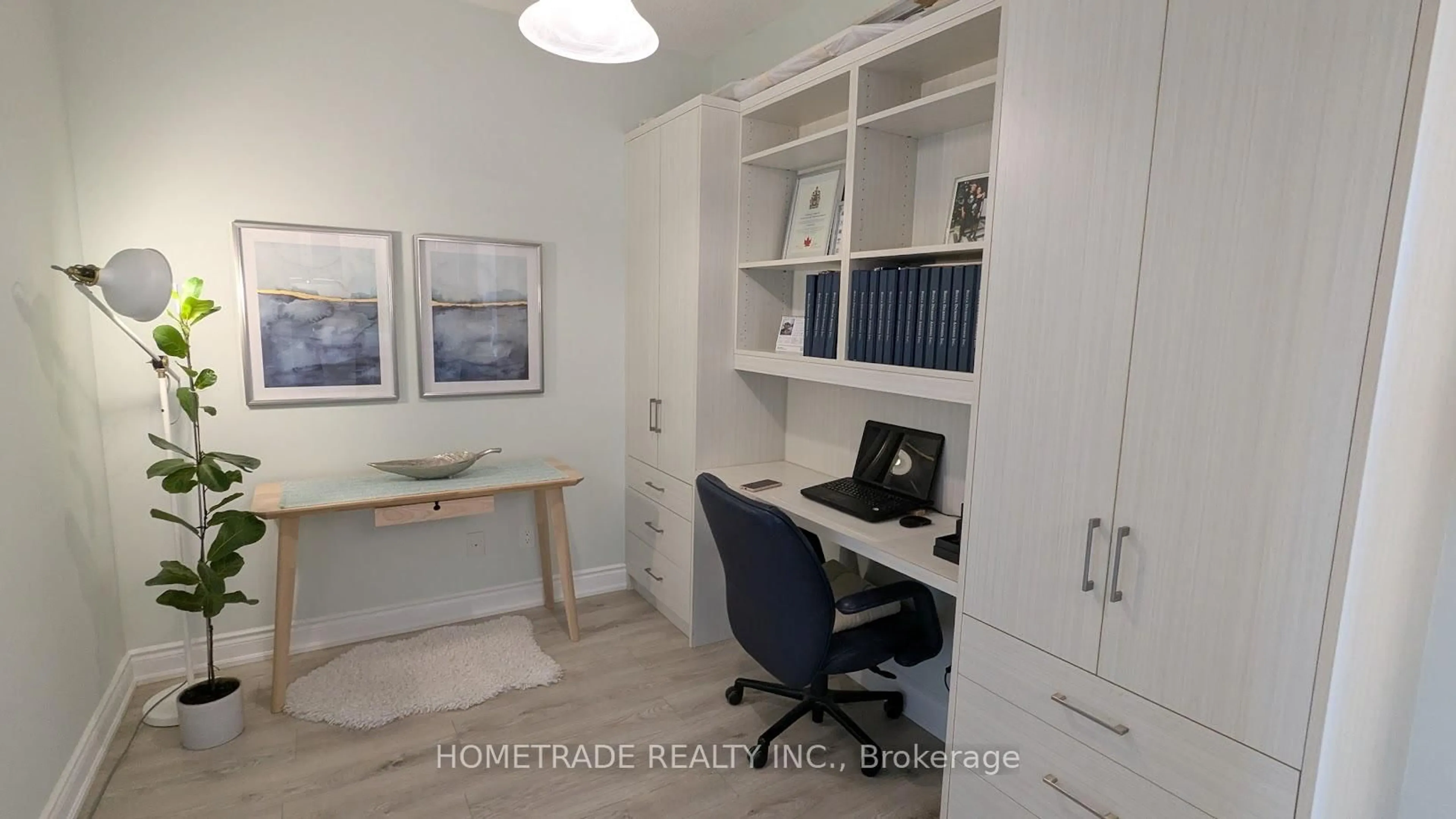 A pic of a room for 9090 Yonge St #201B, Richmond Hill Ontario L4C 0Z1