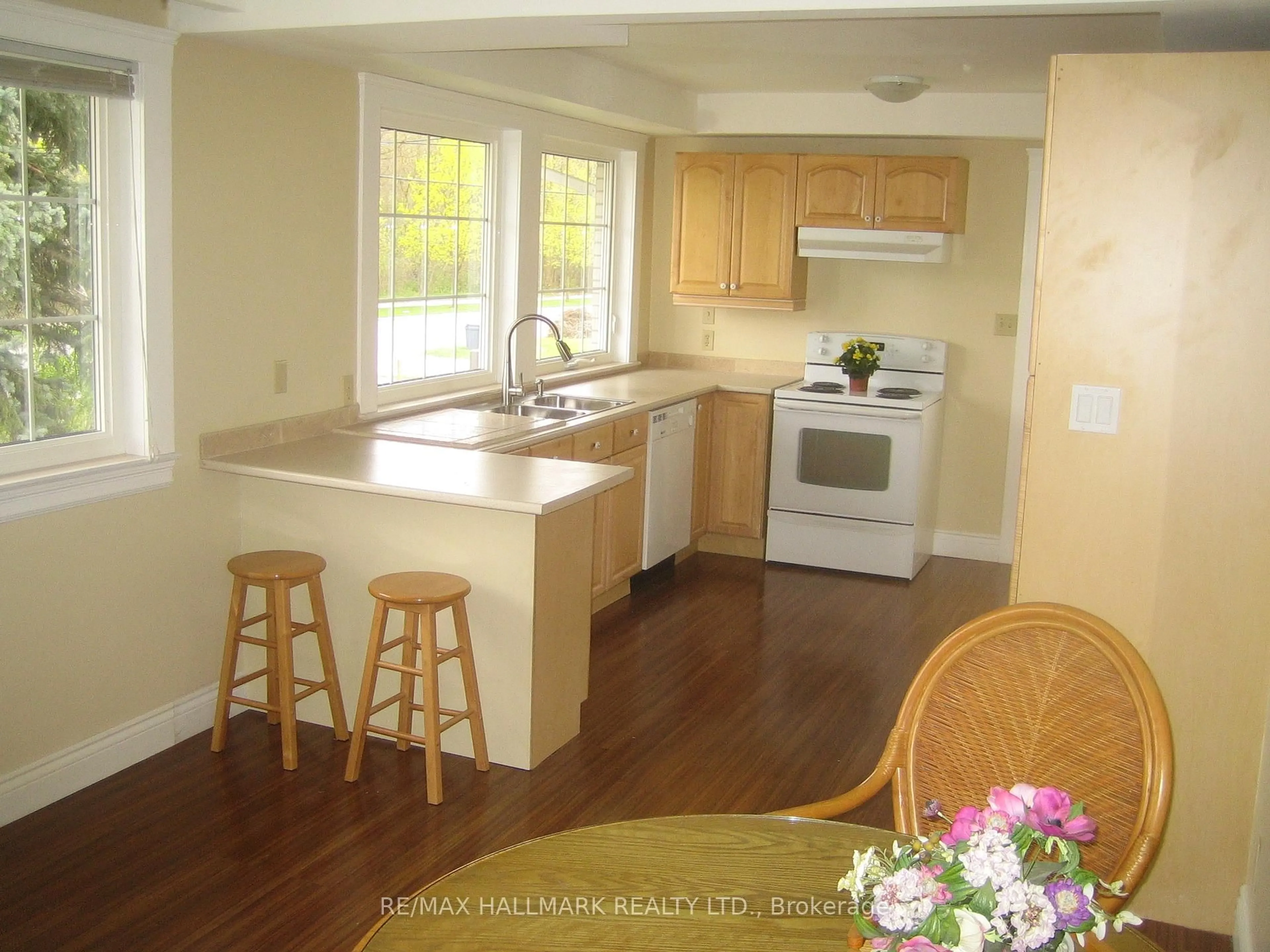 Unknown for 166 WELDRICK Rd, Richmond Hill Ontario L4C 3V1