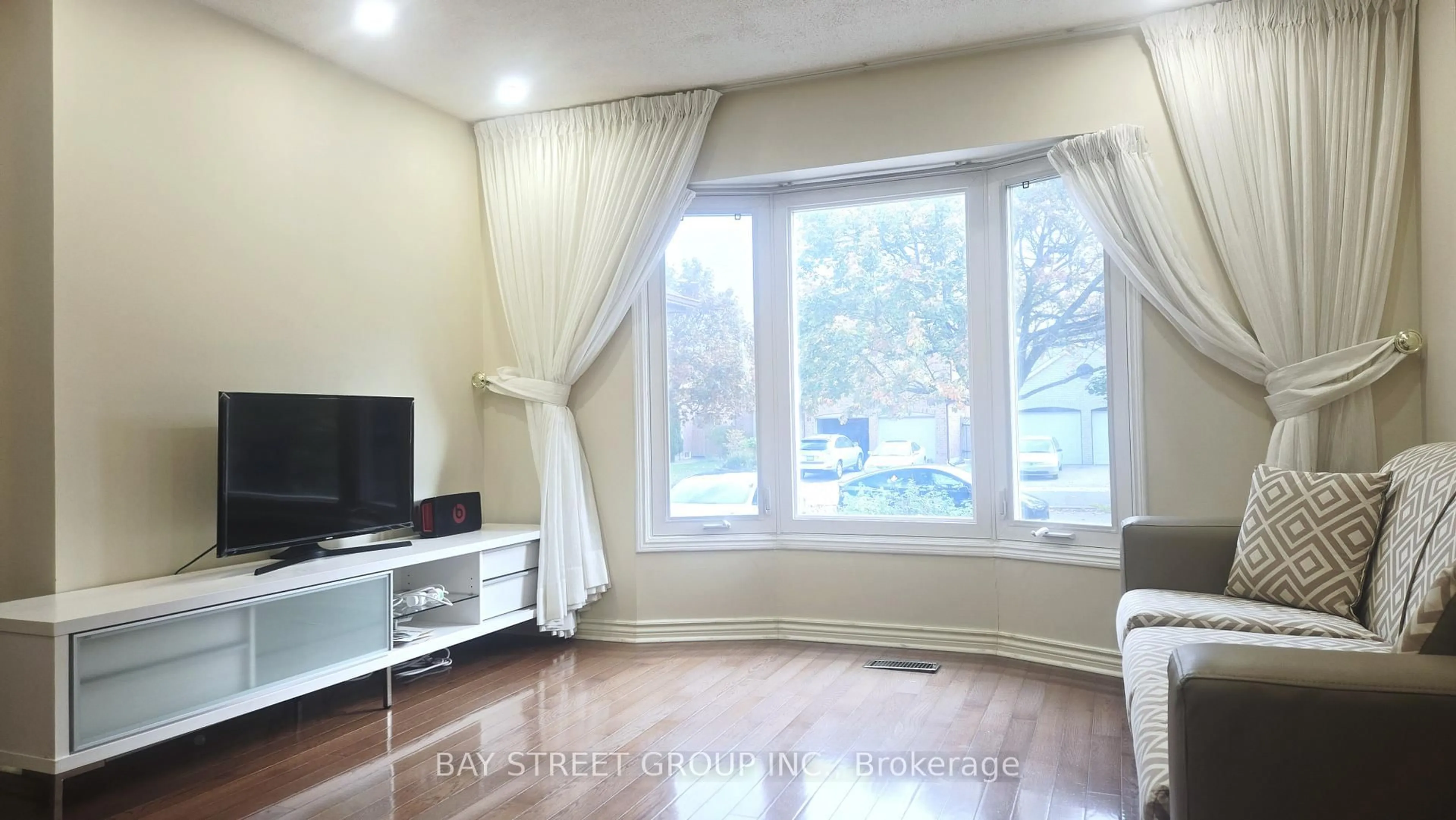 Unknown for 24 Beasley Dr, Richmond Hill Ontario L4C 7Z2