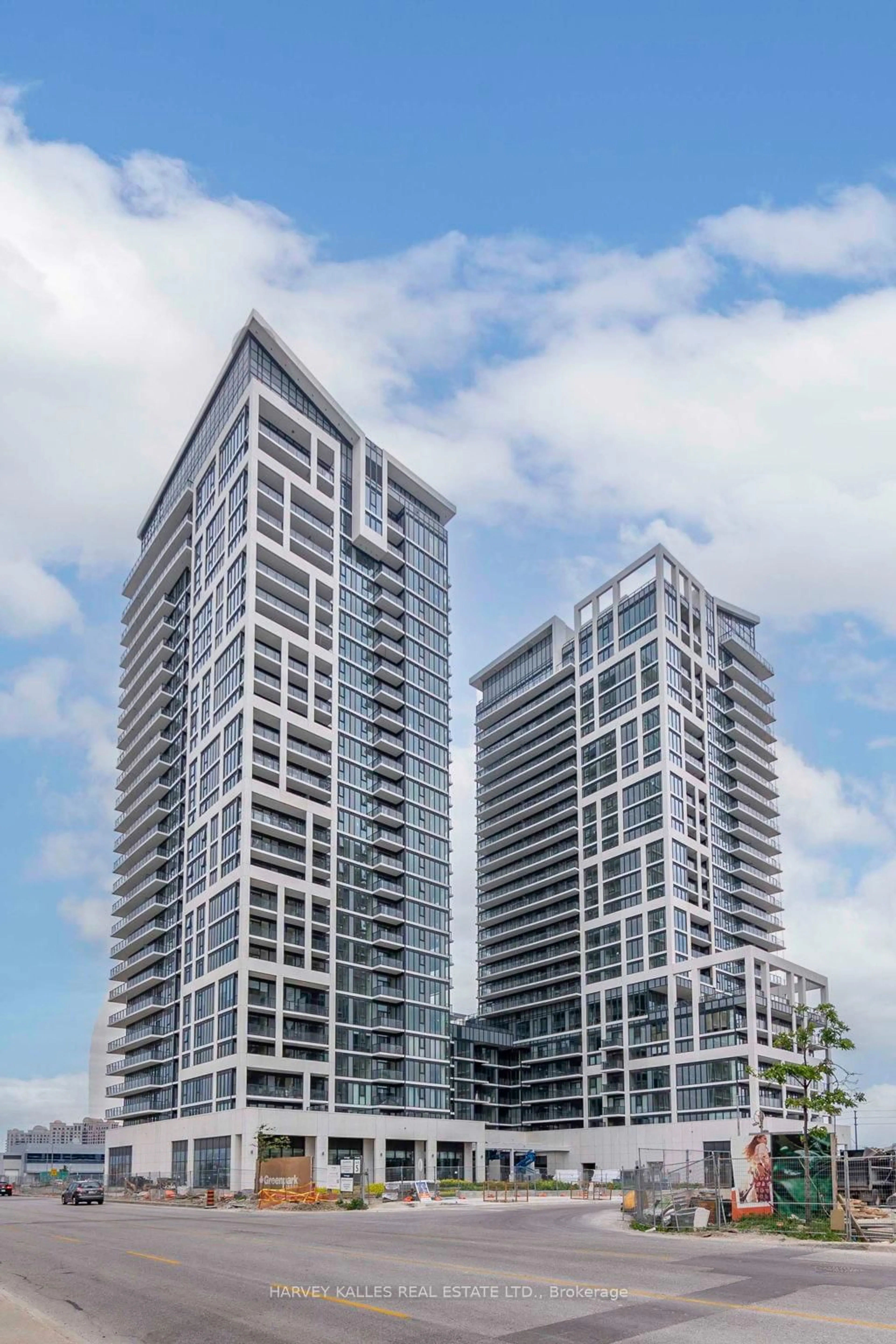 Unknown for 9000 Jane St #PH 102, Vaughan Ontario L4K 0M6
