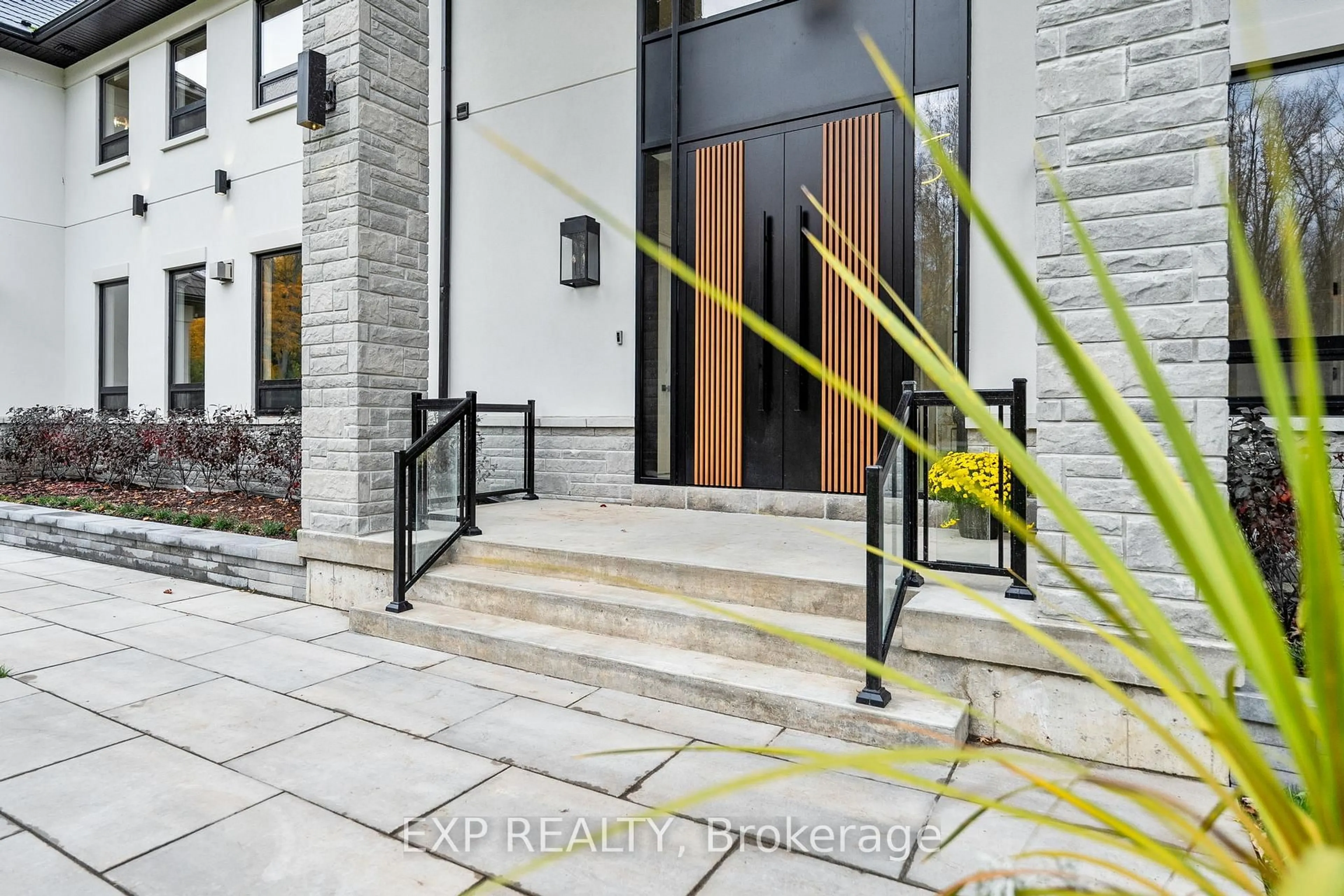 Unknown for 98 Mcrae Beach Rd, Georgina Ontario L0E 1N0