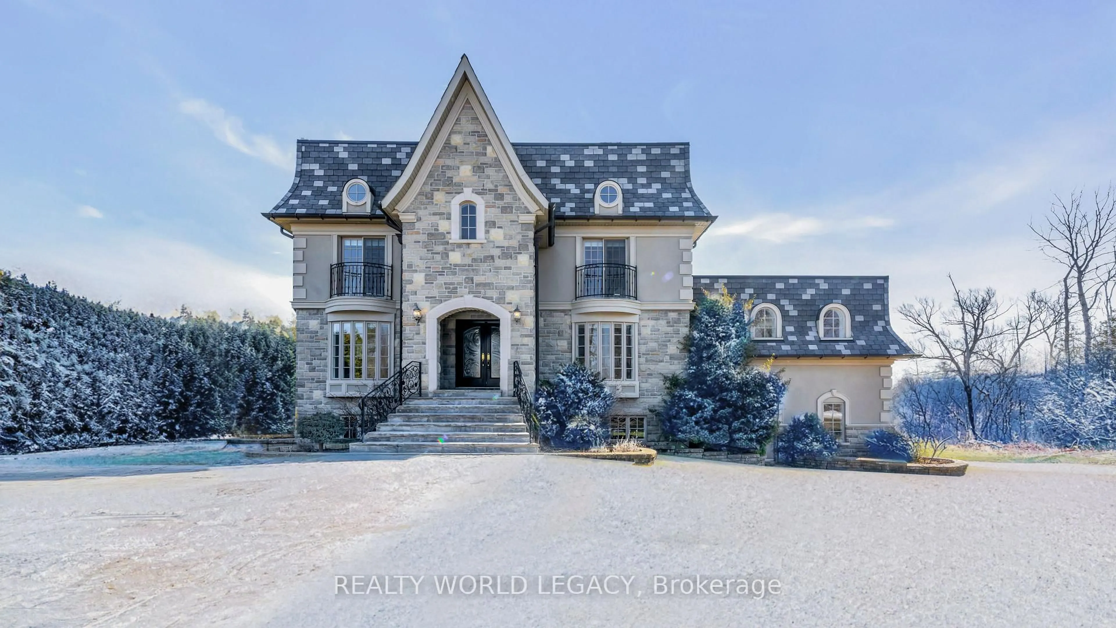 Home with brick exterior material, unknown for 4313 20 Sdrd, Bradford West Gwillimbury Ontario L3Z 2A5