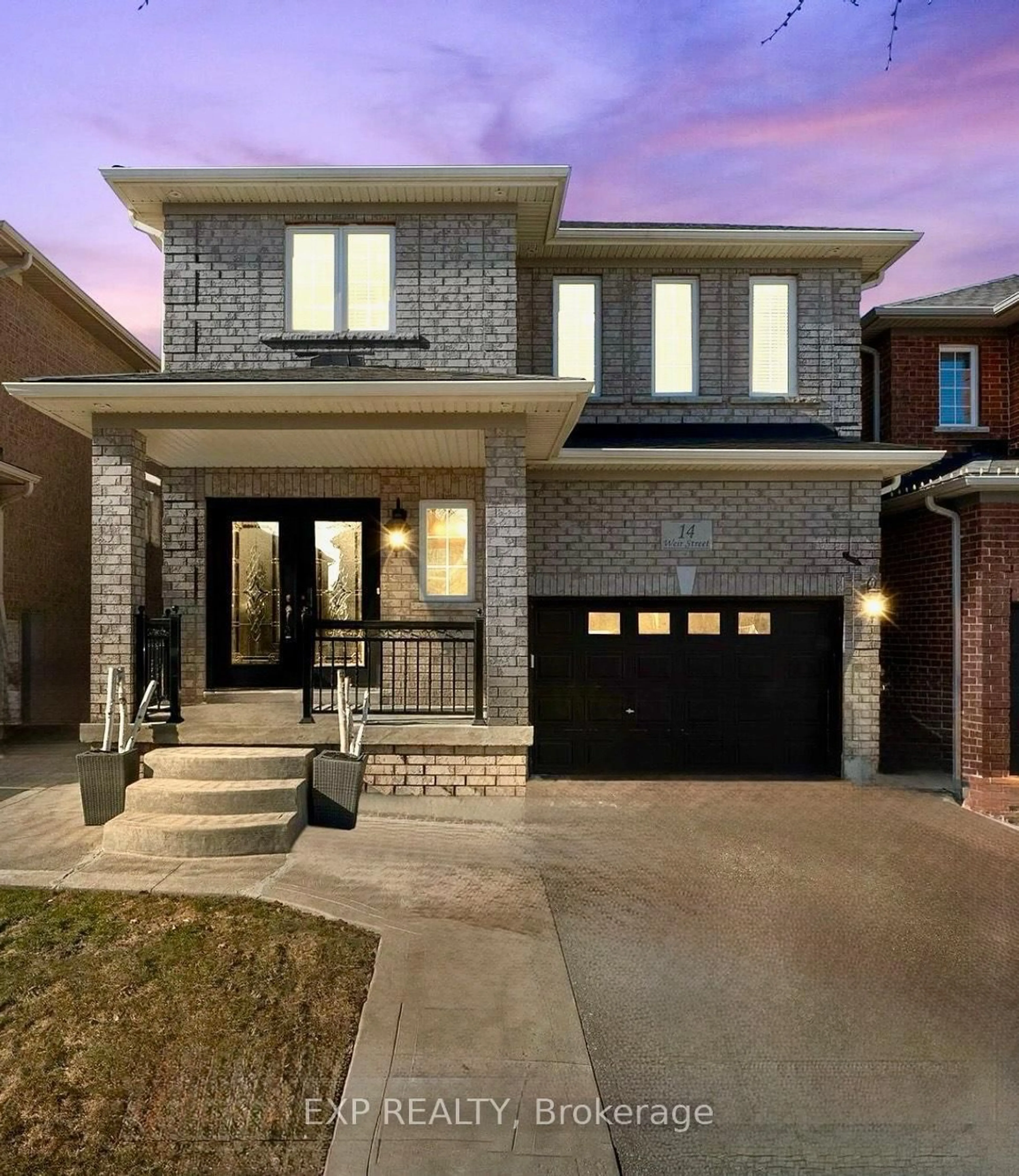 Home with brick exterior material, street for 14 Weir St, Bradford West Gwillimbury Ontario L3Z 0K6
