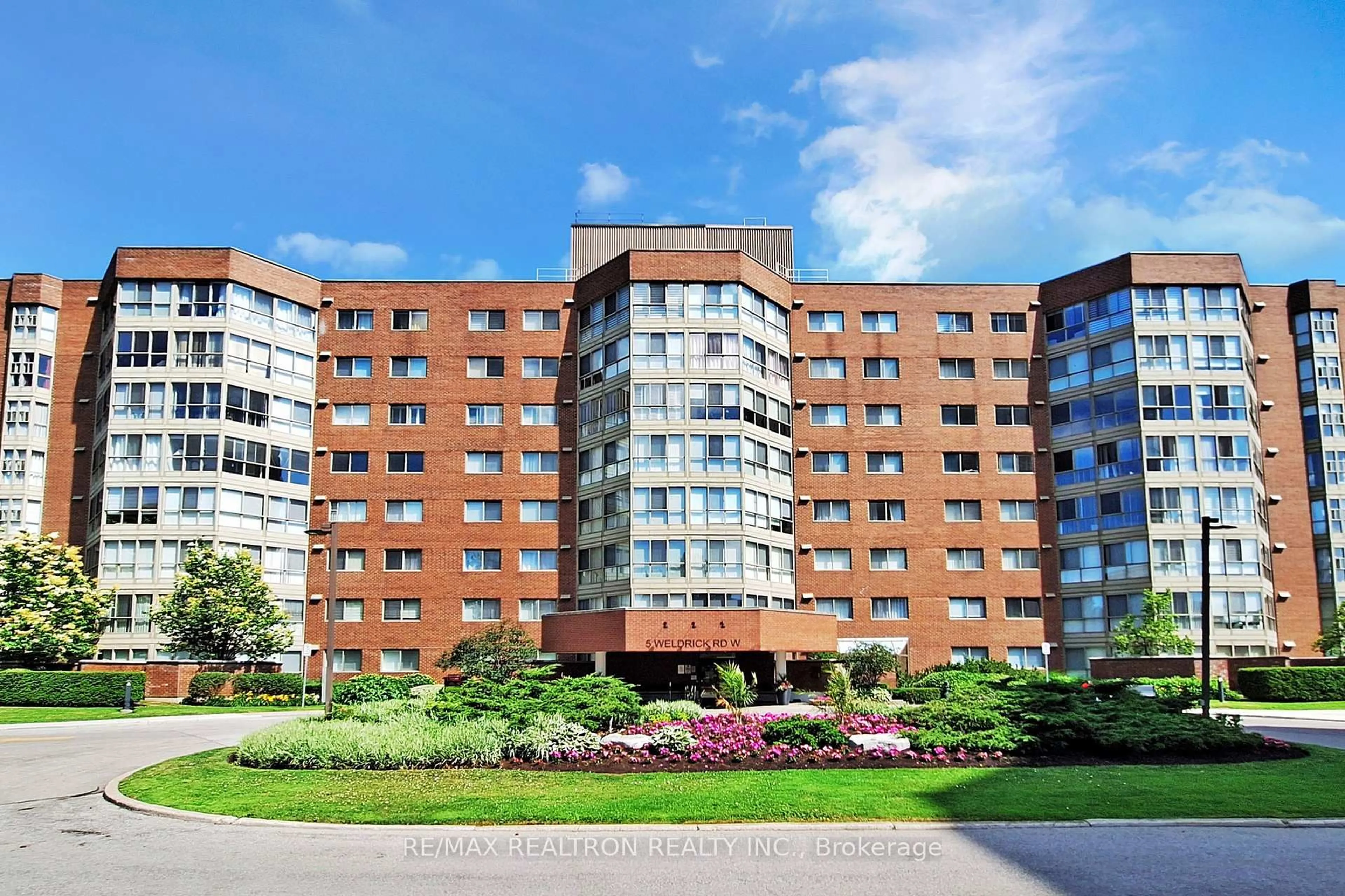 Unknown for 5 Weldrick Rd #703, Richmond Hill Ontario L4C 8S9