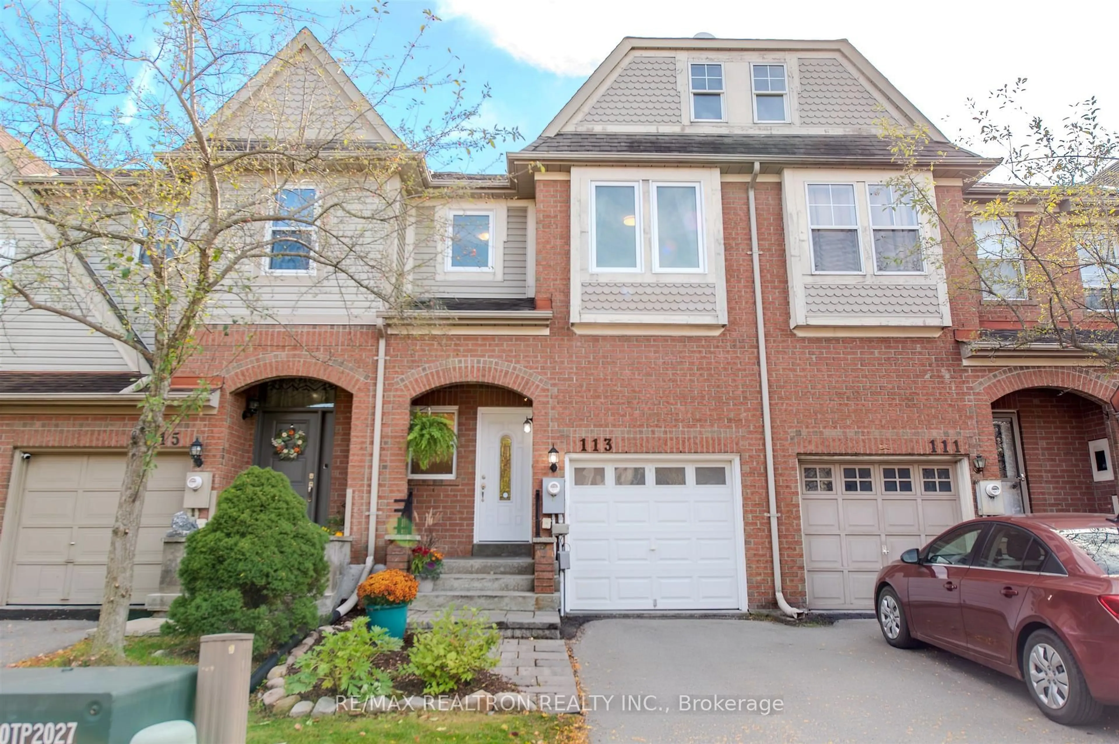 Home with brick exterior material, street for 113 Mugford Rd, Aurora Ontario L4G 7J5