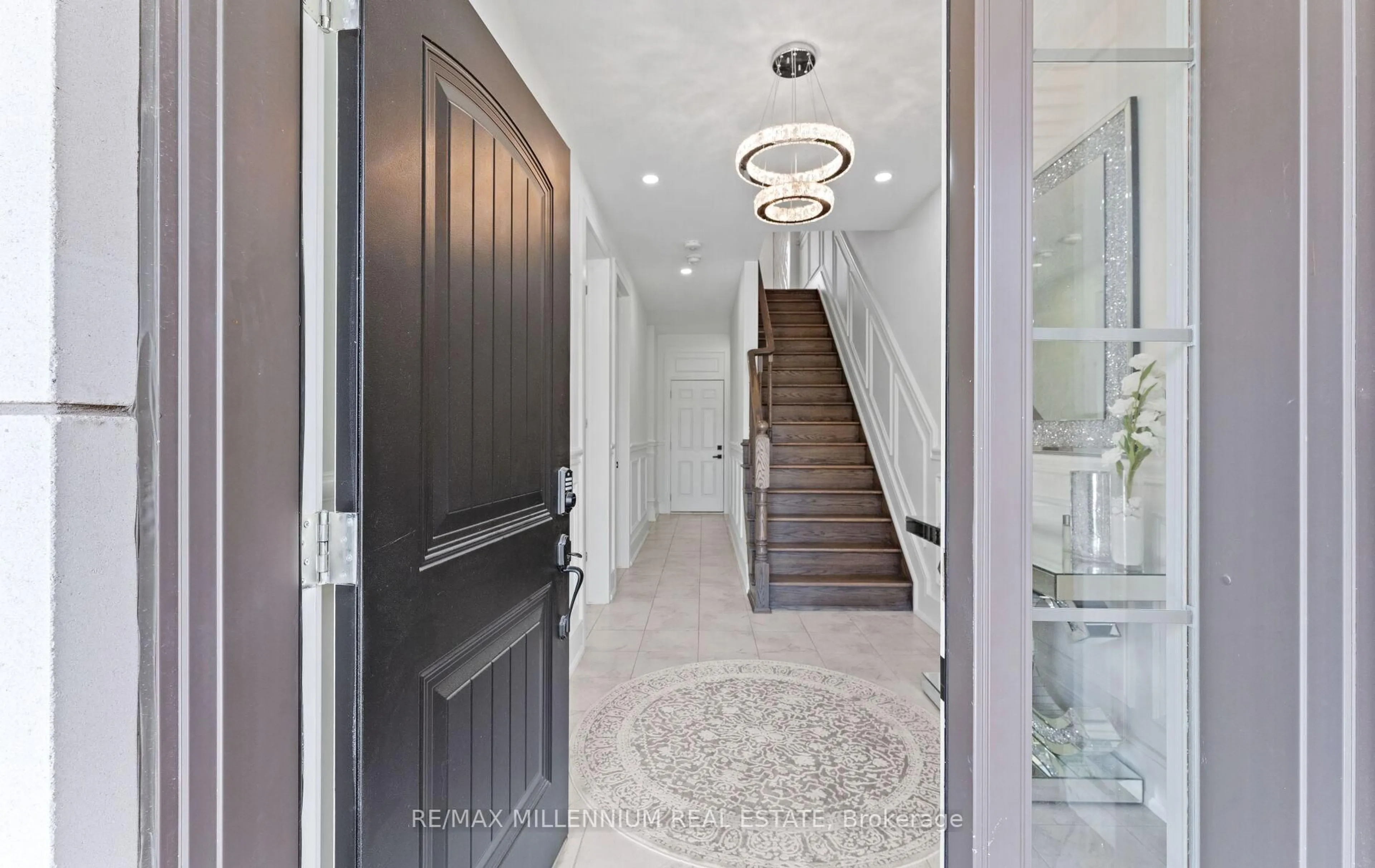 Indoor entryway for 83 Casley Ave, Richmond Hill Ontario L4S 0K7