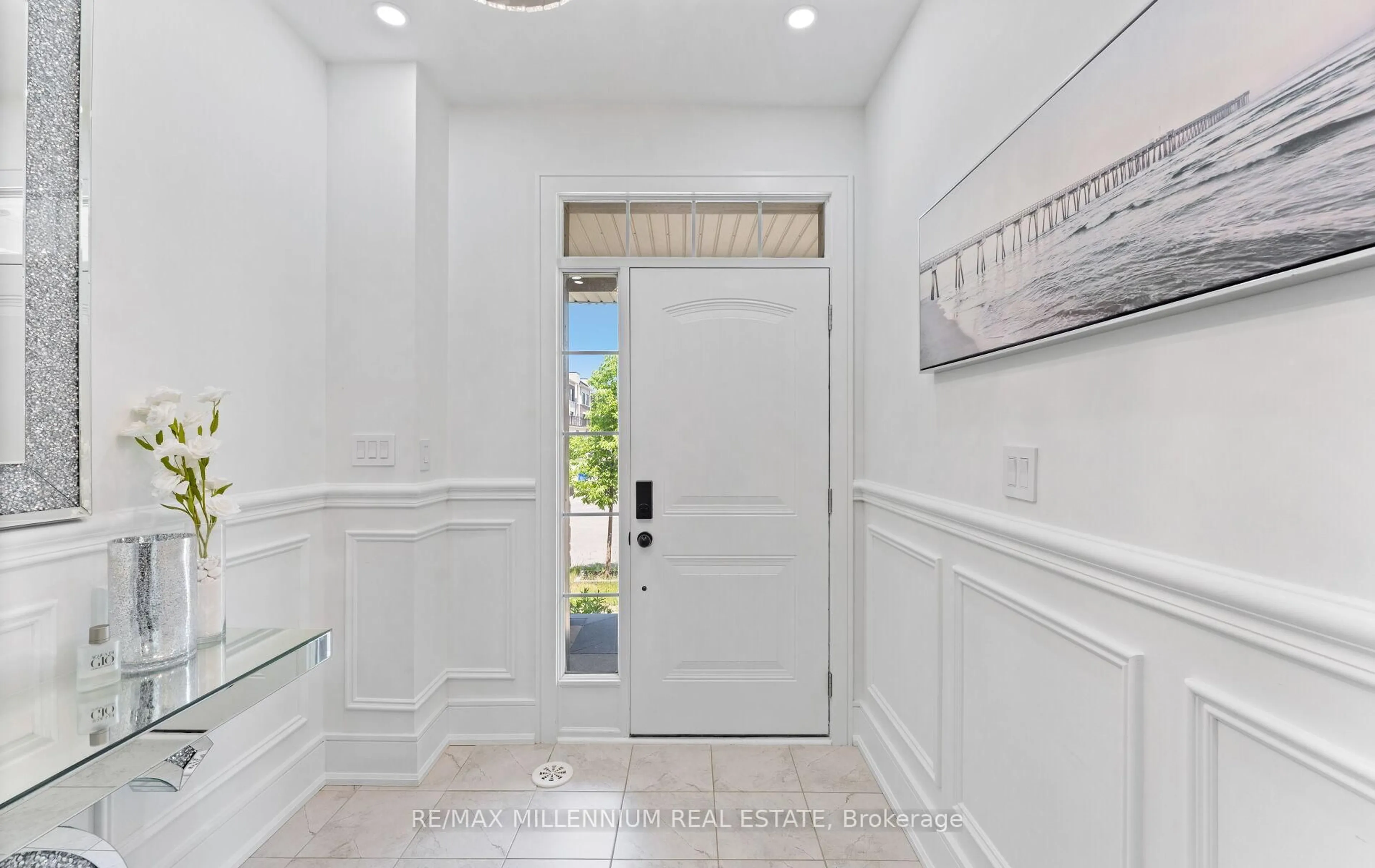 Indoor entryway for 83 Casley Ave, Richmond Hill Ontario L4S 0K7