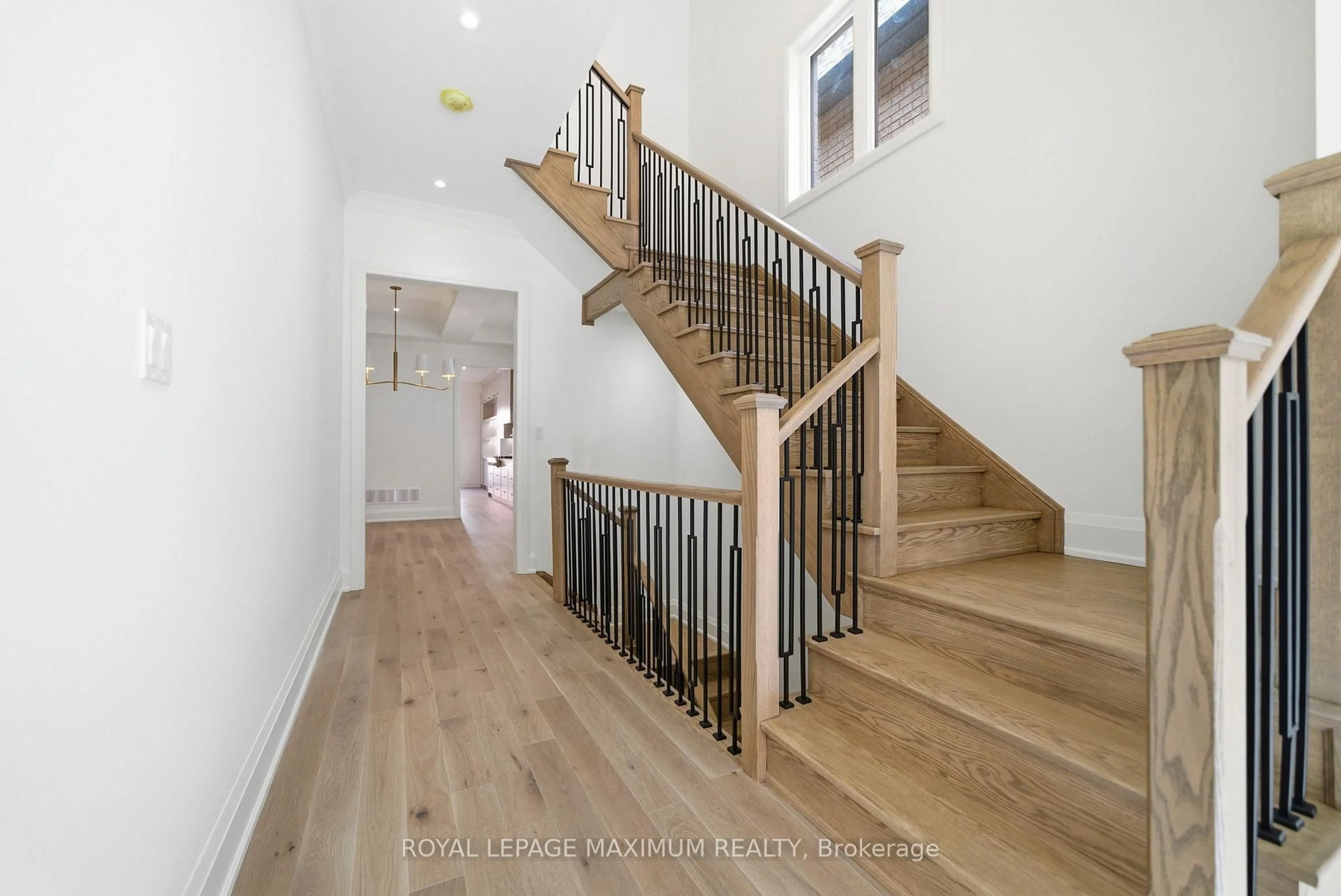 Unknown for 6 Donsgrove Crt, Vaughan Ontario L4J 9A1