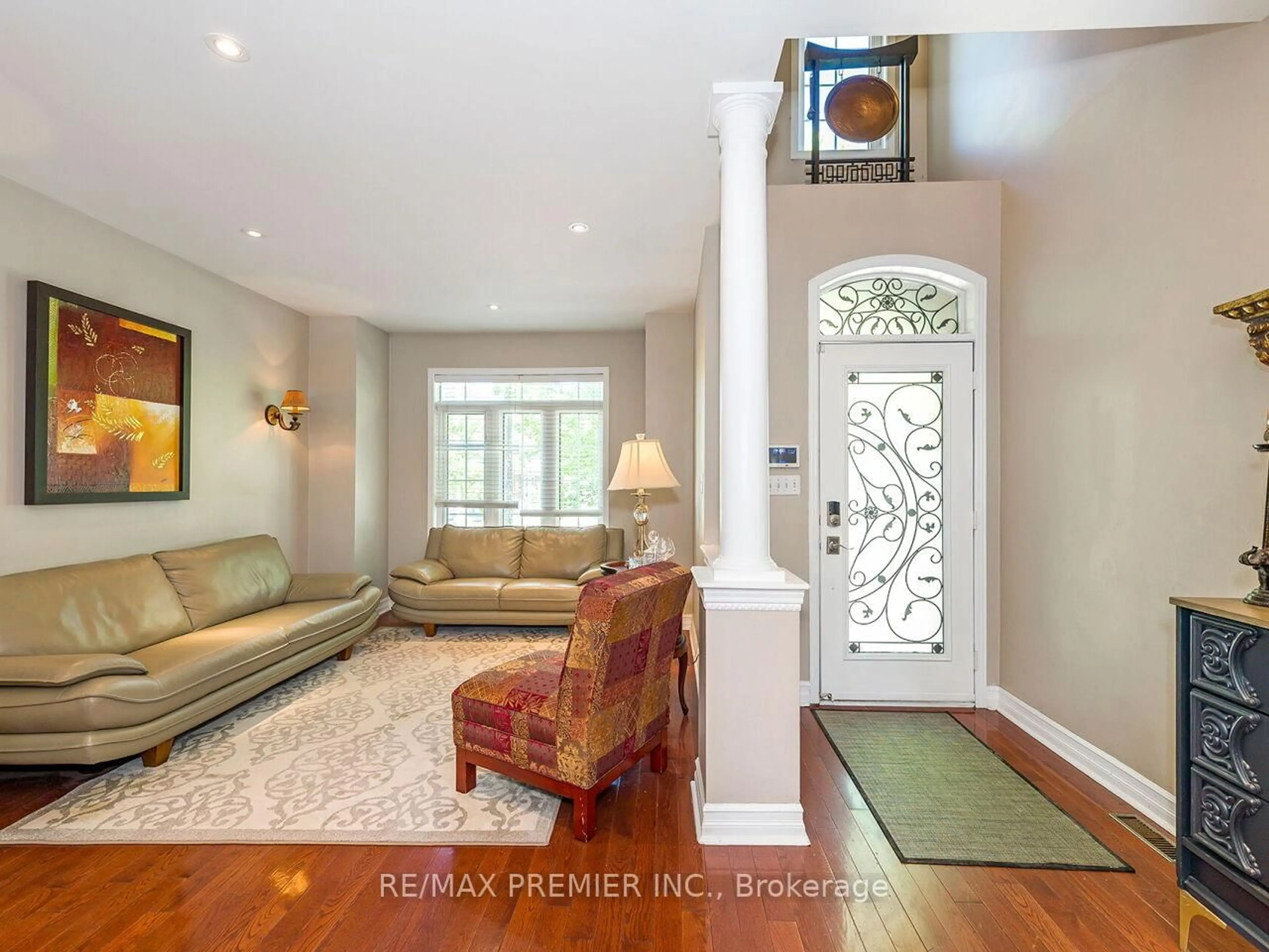 Indoor entryway for 65 Victoria Wood Ave, Markham Ontario L6E 1K2