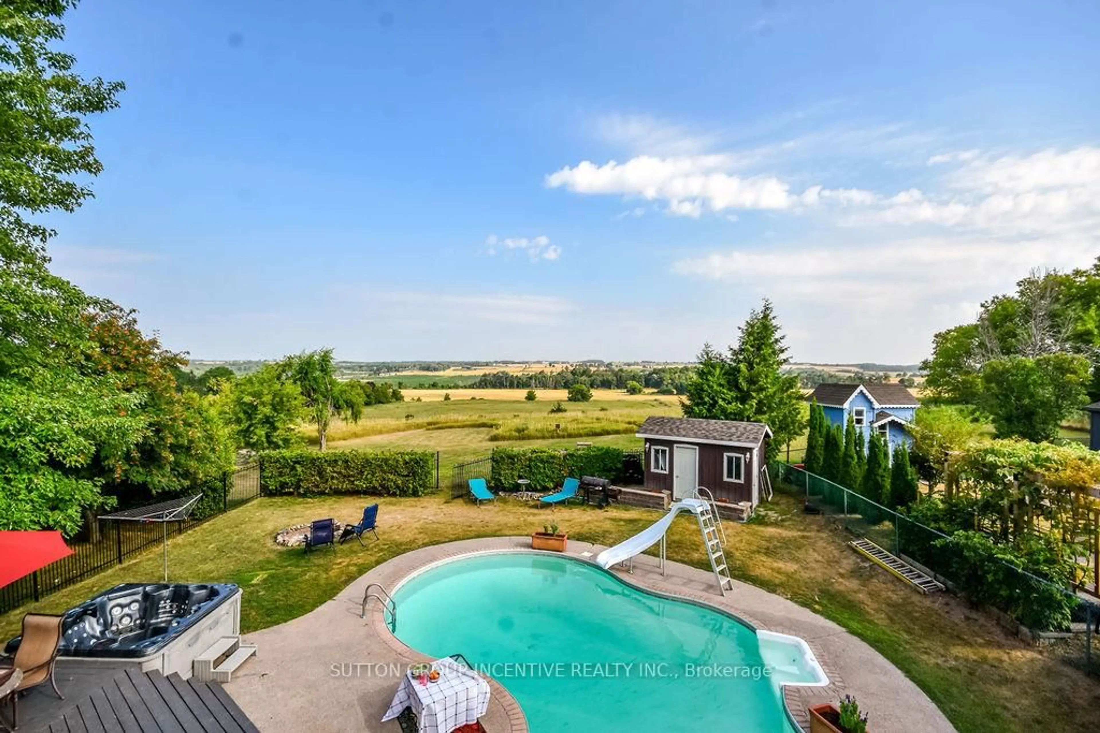 A pic from outside/outdoor area/front of a property/back of a property/a pic from drone, water/lake/river/ocean view for 32 Church St, Innisfil Ontario L0L 1L0