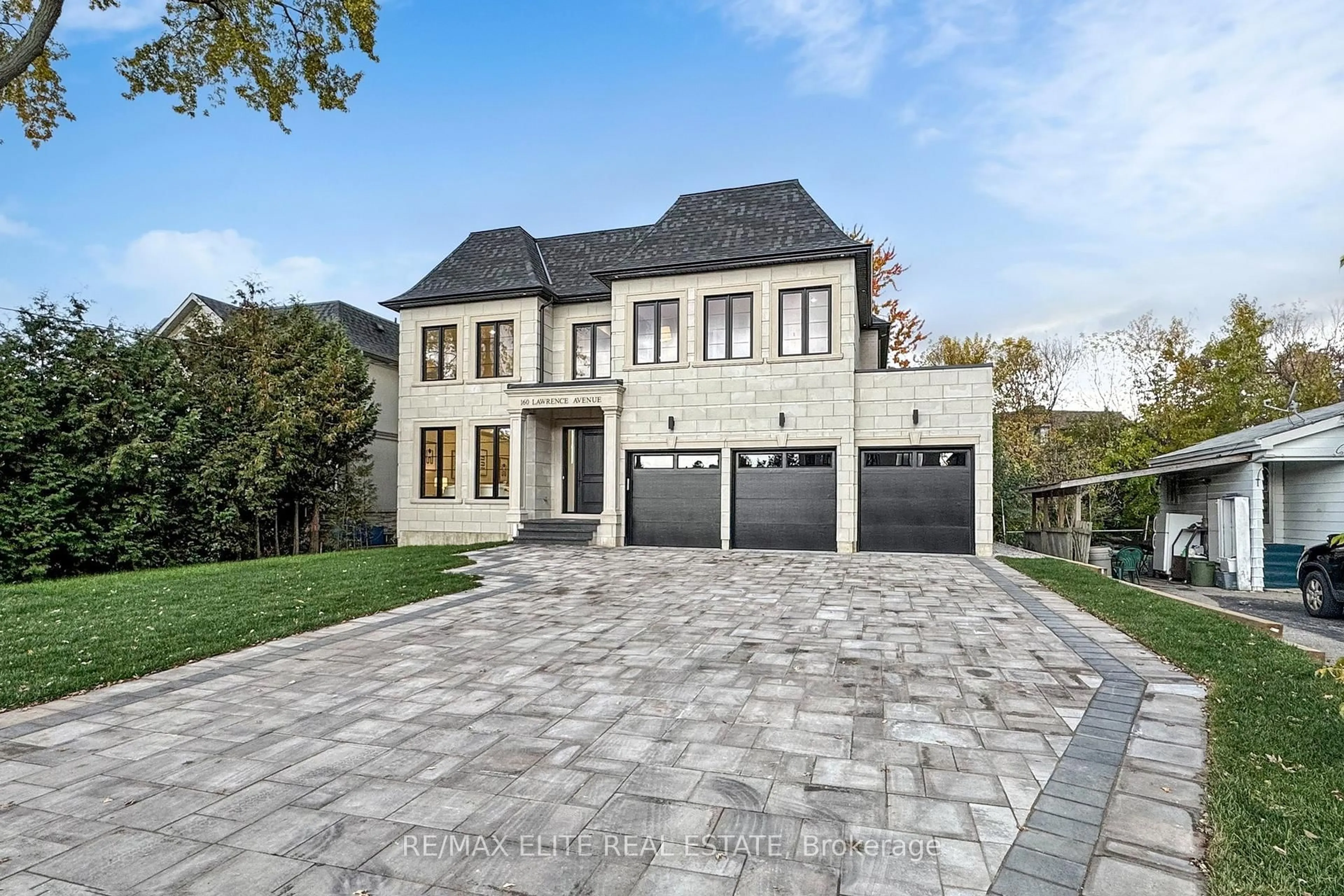 Home with brick exterior material, street for 160 Lawrence Ave, Richmond Hill Ontario L4C 1Z5