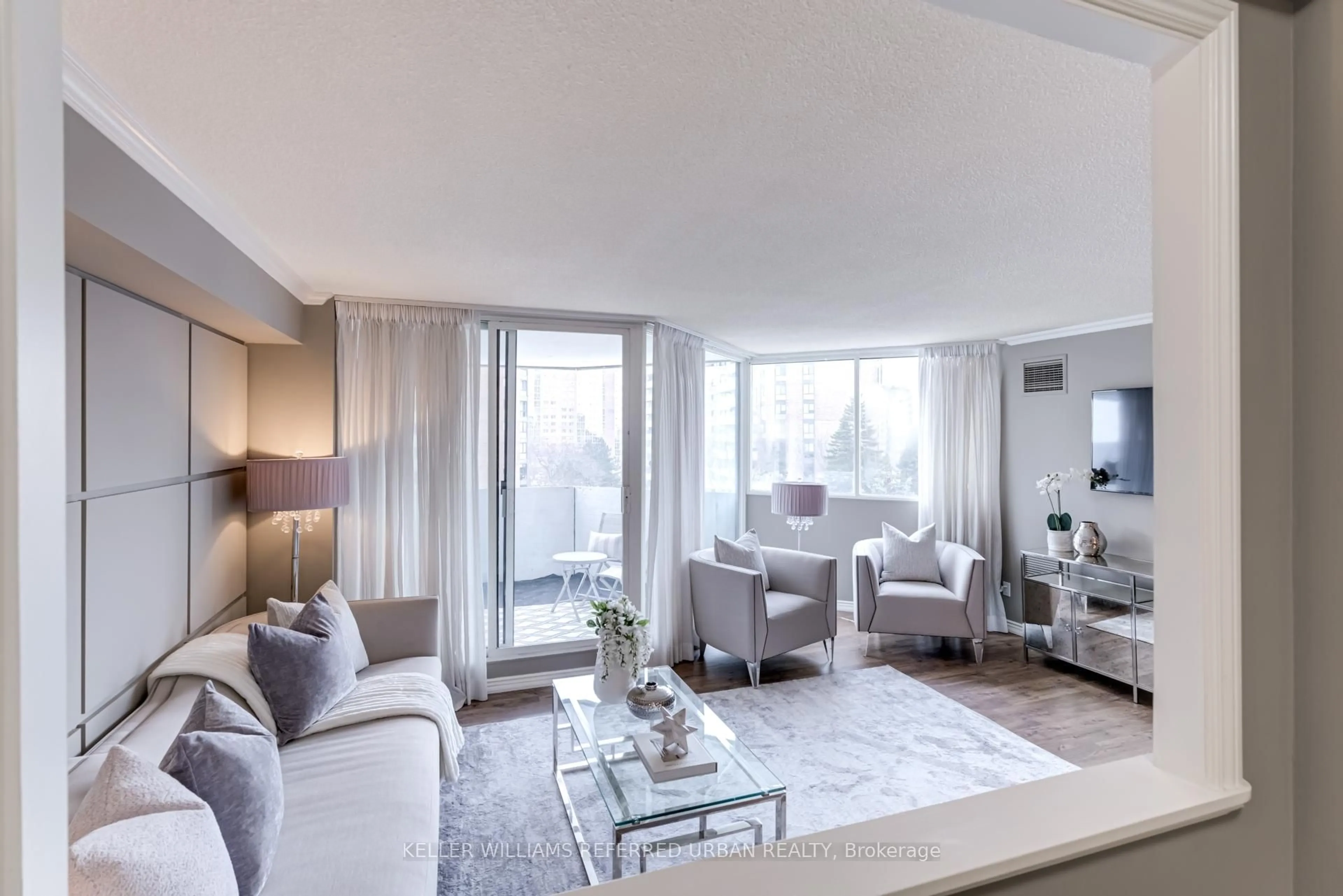 Living room with furniture, unknown for 70 Baif Blvd #605, Richmond Hill Ontario L4C 5L2
