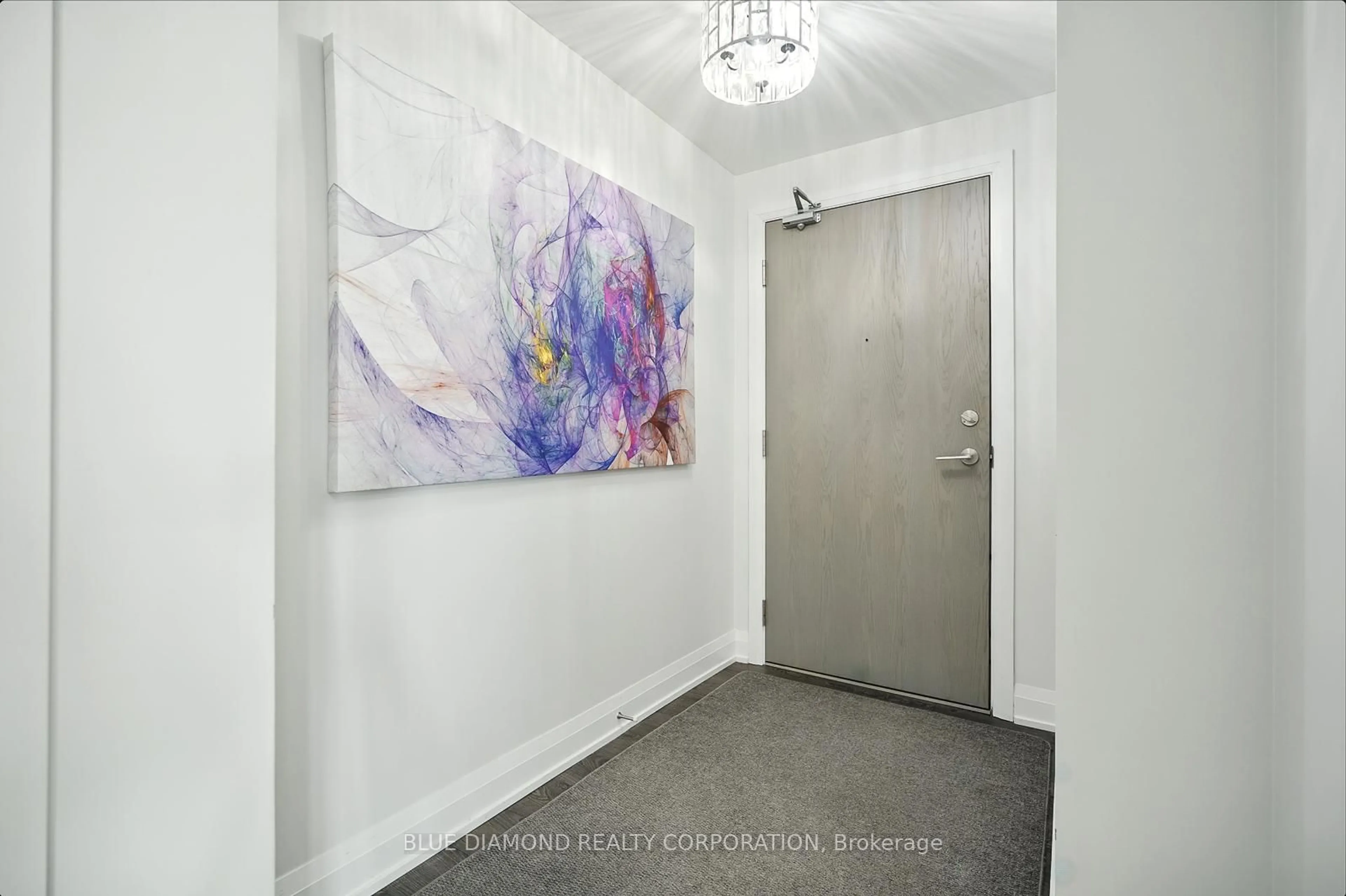 Indoor entryway for 4800 Highway 7 Rd #612, Vaughan Ontario L4L 1H8