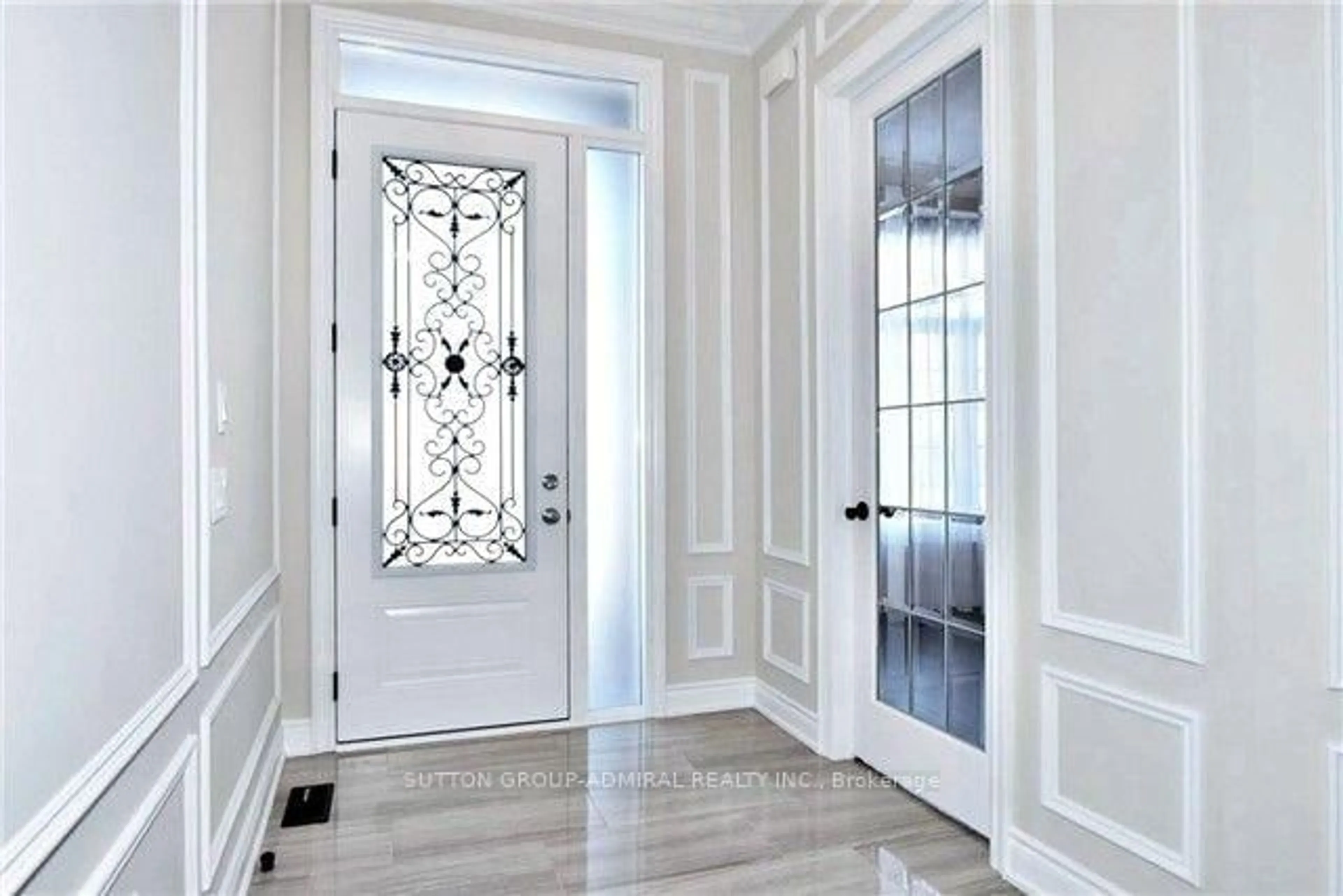 Indoor entryway for 107 Queen Filomena Ave, Vaughan Ontario L6A 0J1
