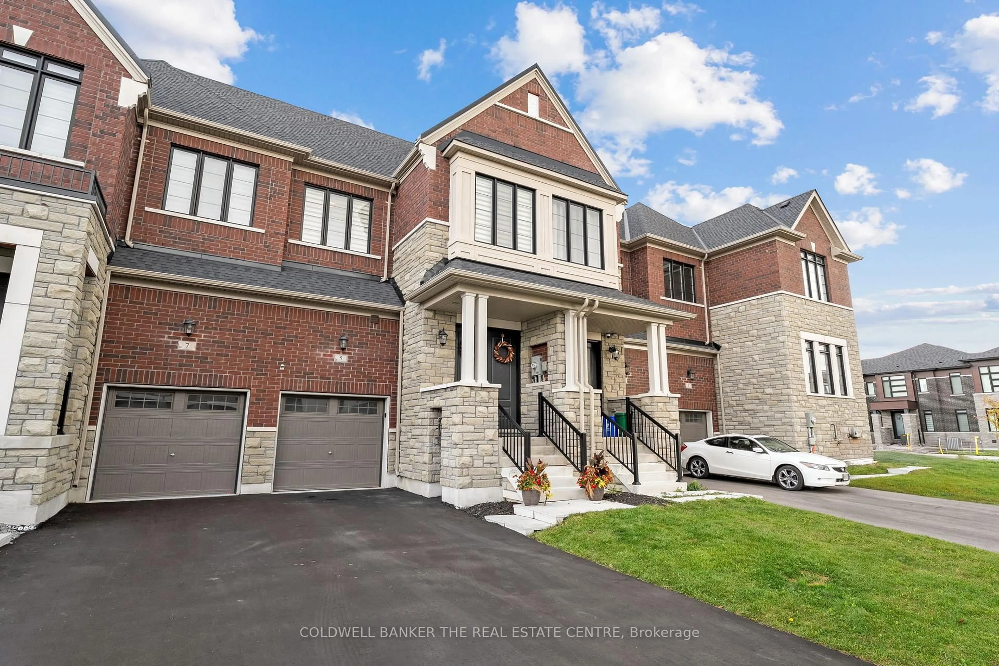 Home with brick exterior material, street for 5 Wesmina Ave, Whitchurch-Stouffville Ontario L4A 4V9