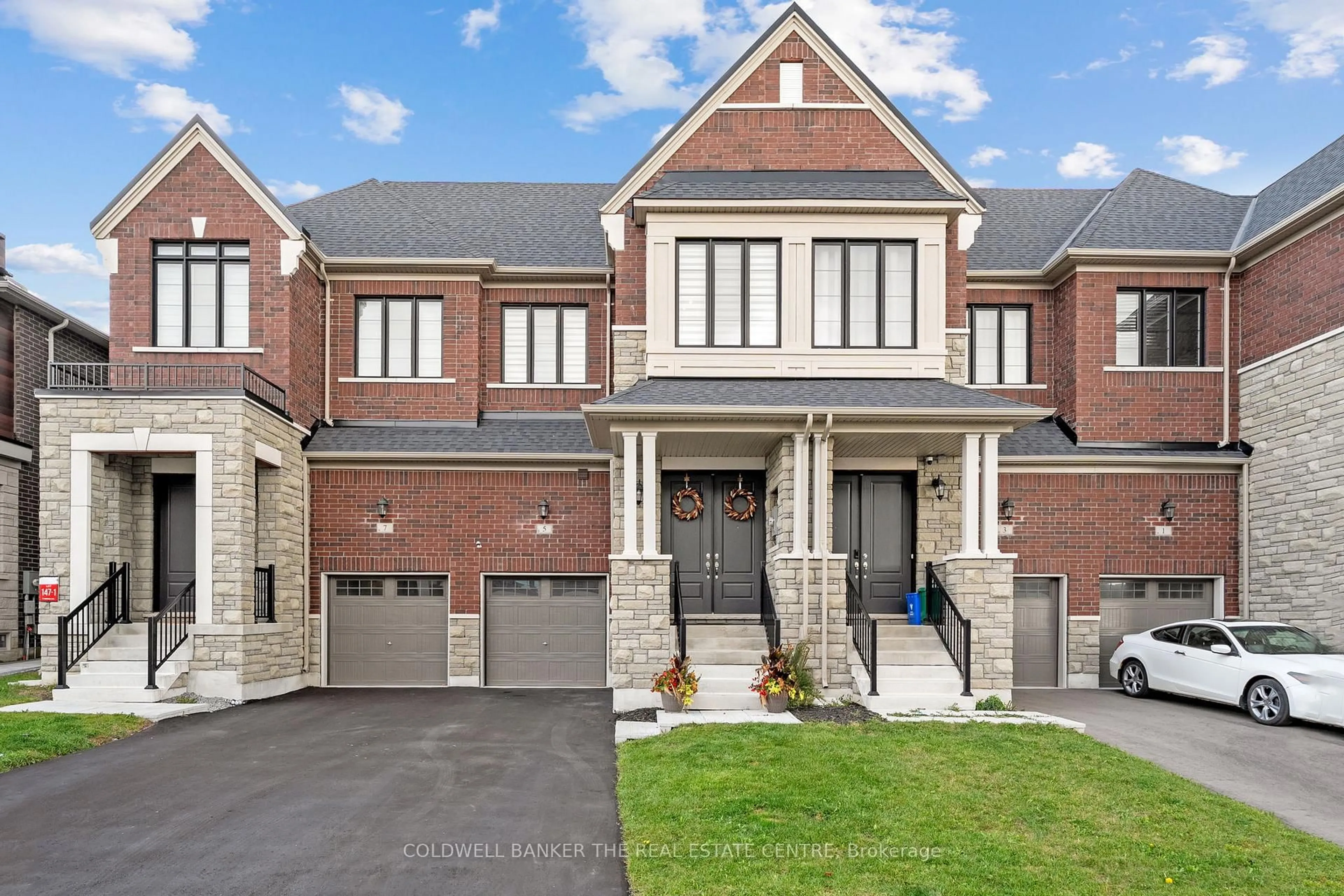 Home with brick exterior material, street for 5 Wesmina Ave, Whitchurch-Stouffville Ontario L4A 4V9