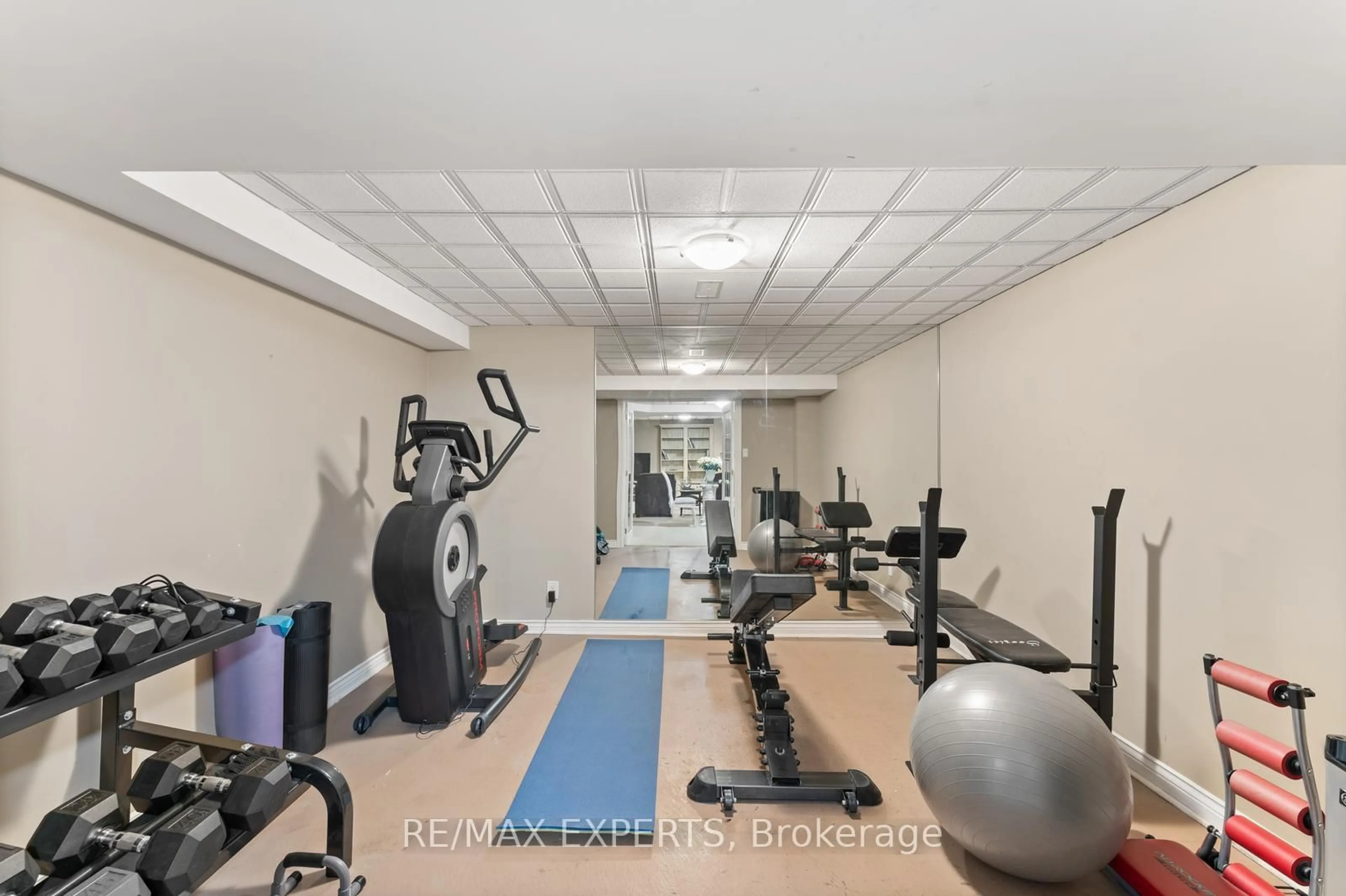 Gym or fitness room for 286 Kirby Cres, Newmarket Ontario L3X 1H4