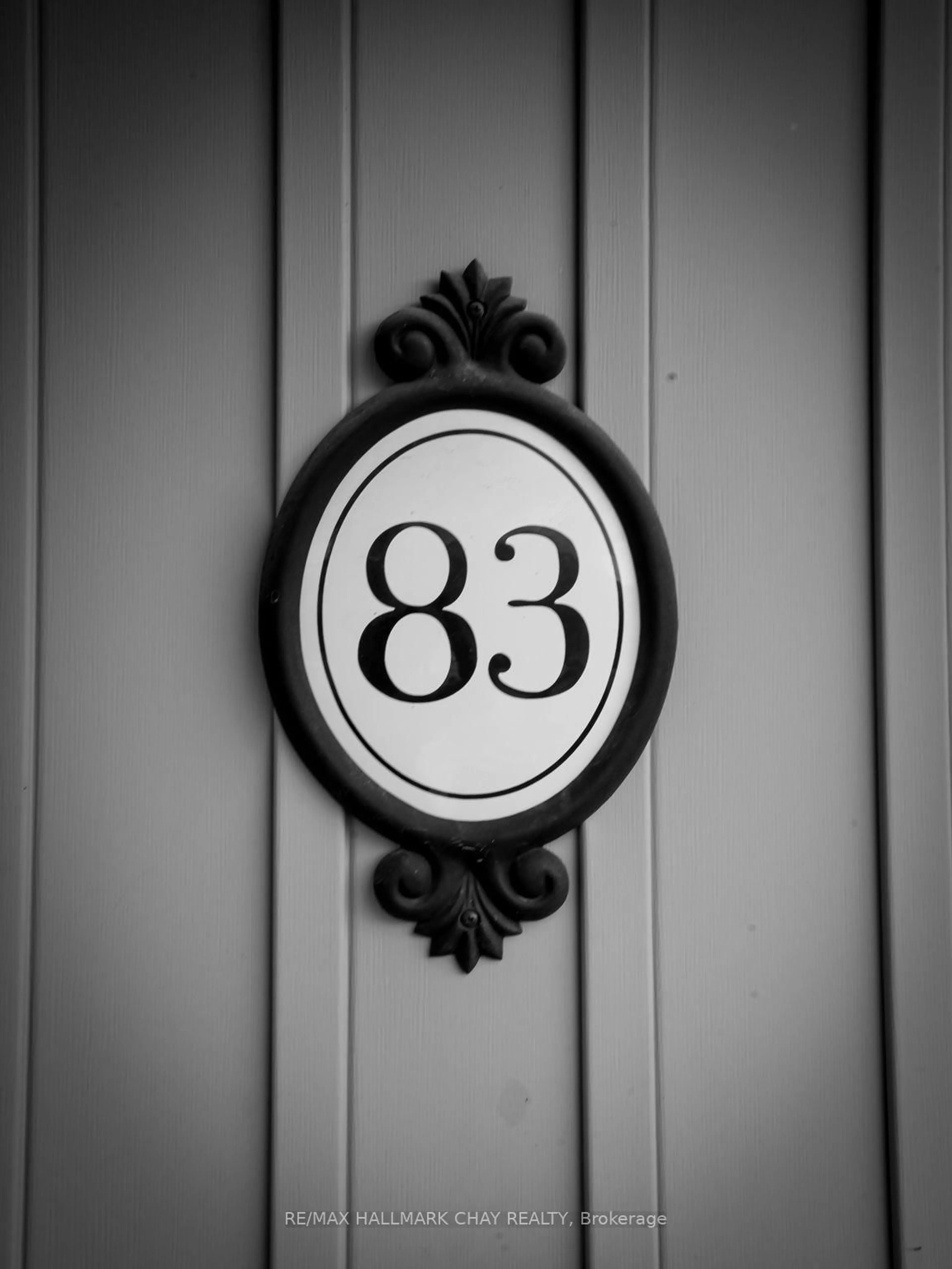 Indoor entryway for 83 Warman St, New Tecumseth Ontario L9R 0B8