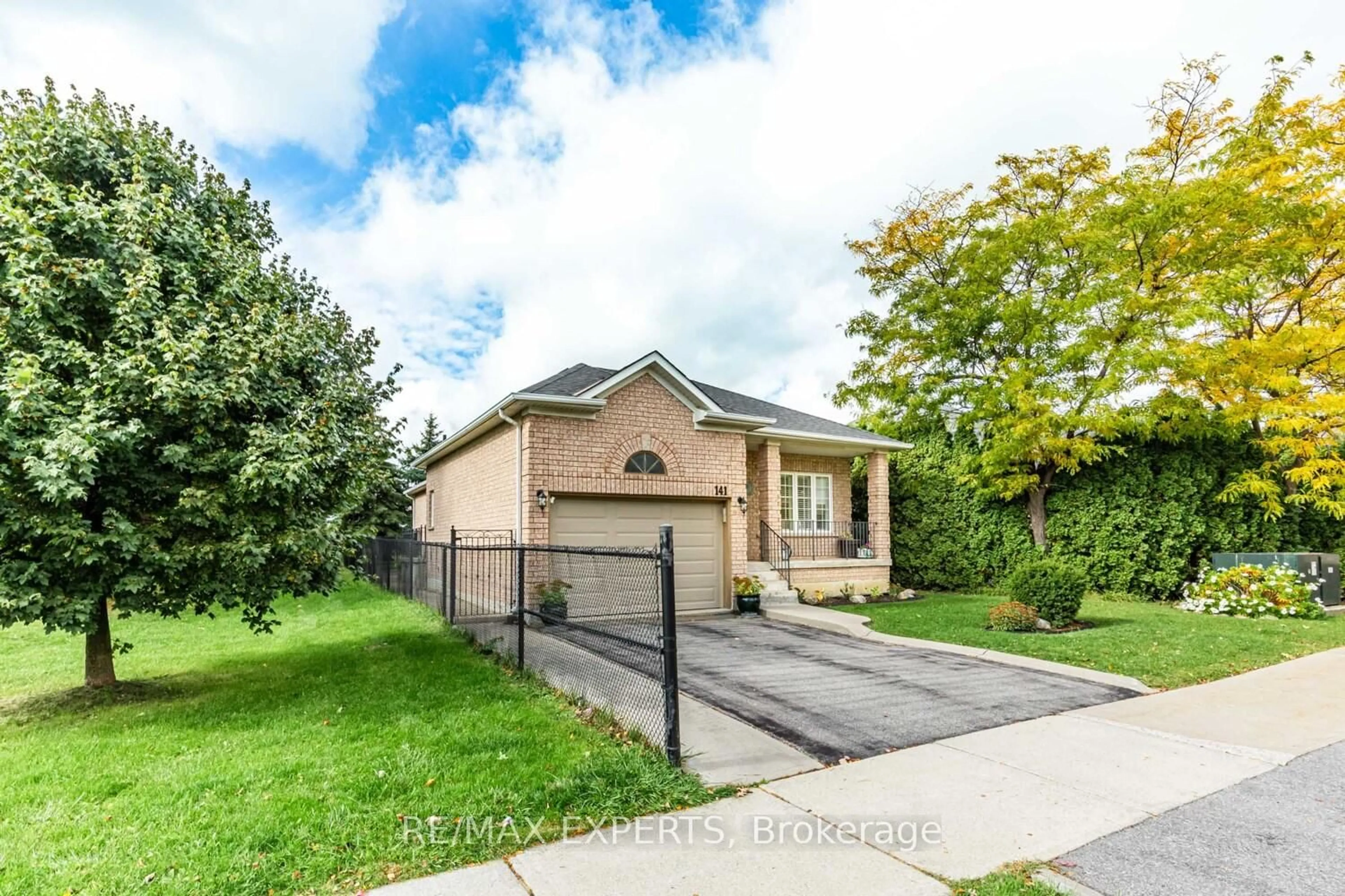 Home with brick exterior material, street for 141 Michelle Dr, Vaughan Ontario L4L 9E1