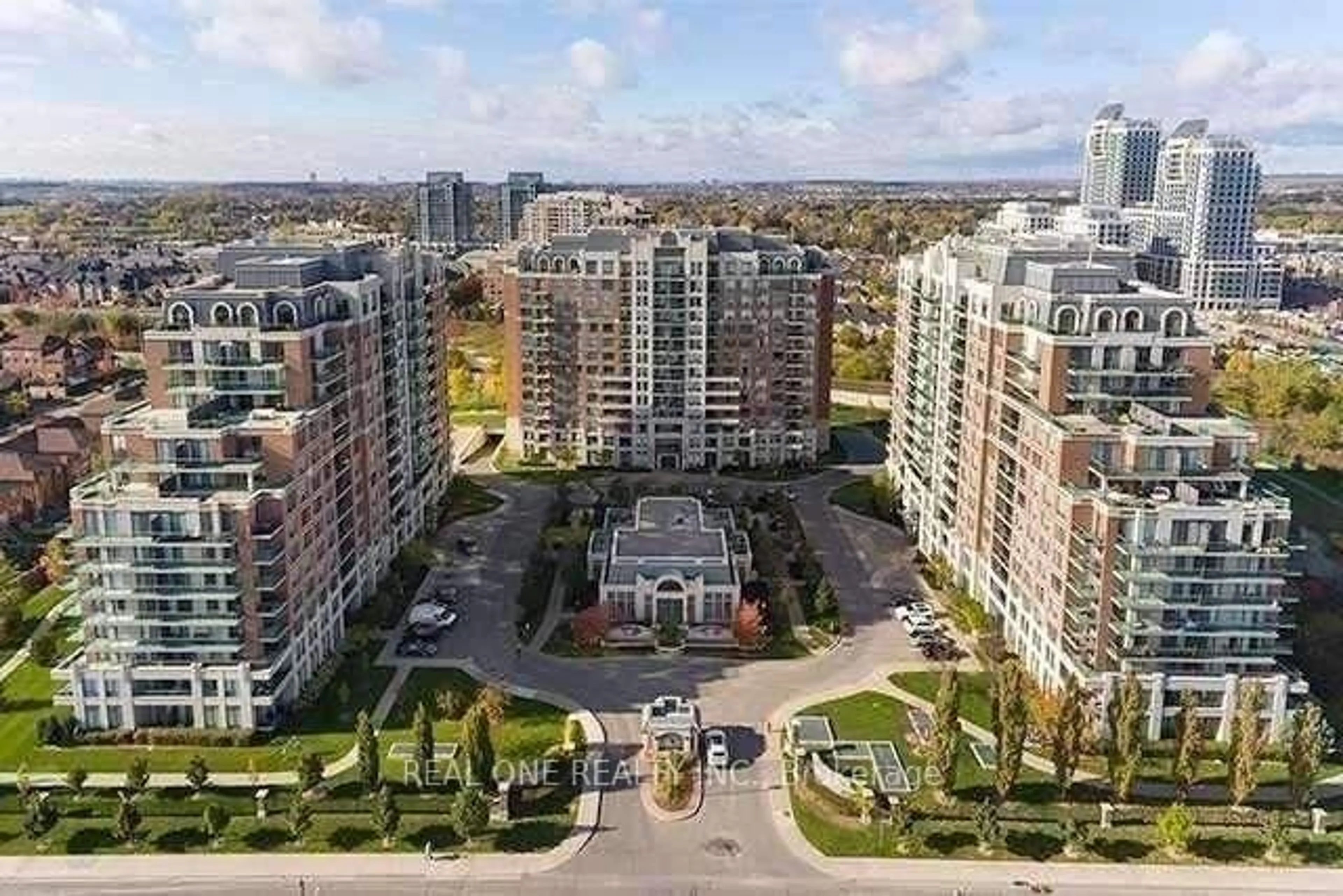 A pic from outside/outdoor area/front of a property/back of a property/a pic from drone, city buildings view from balcony for 310 Red Maple Rd #1203, Richmond Hill Ontario L4C 0T7