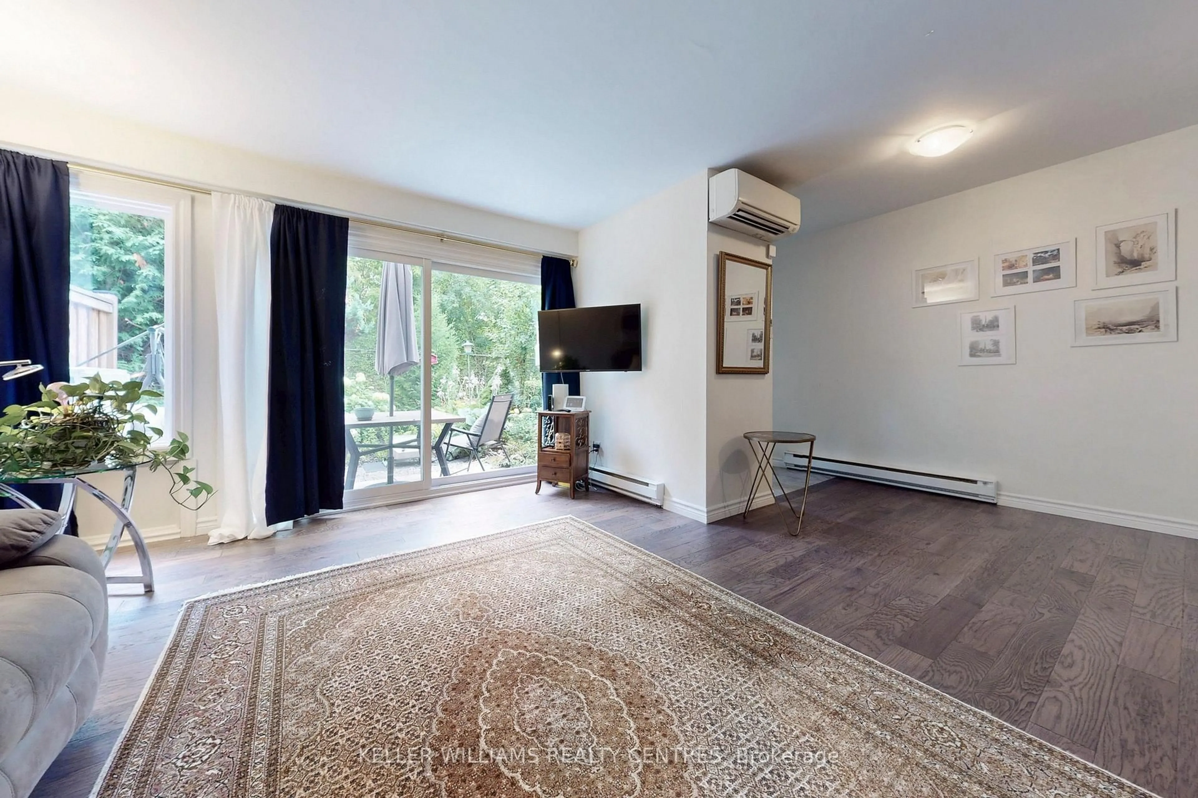 A pic of a room for 237 Milestone Cres #85, Aurora Ontario L4G 3M2