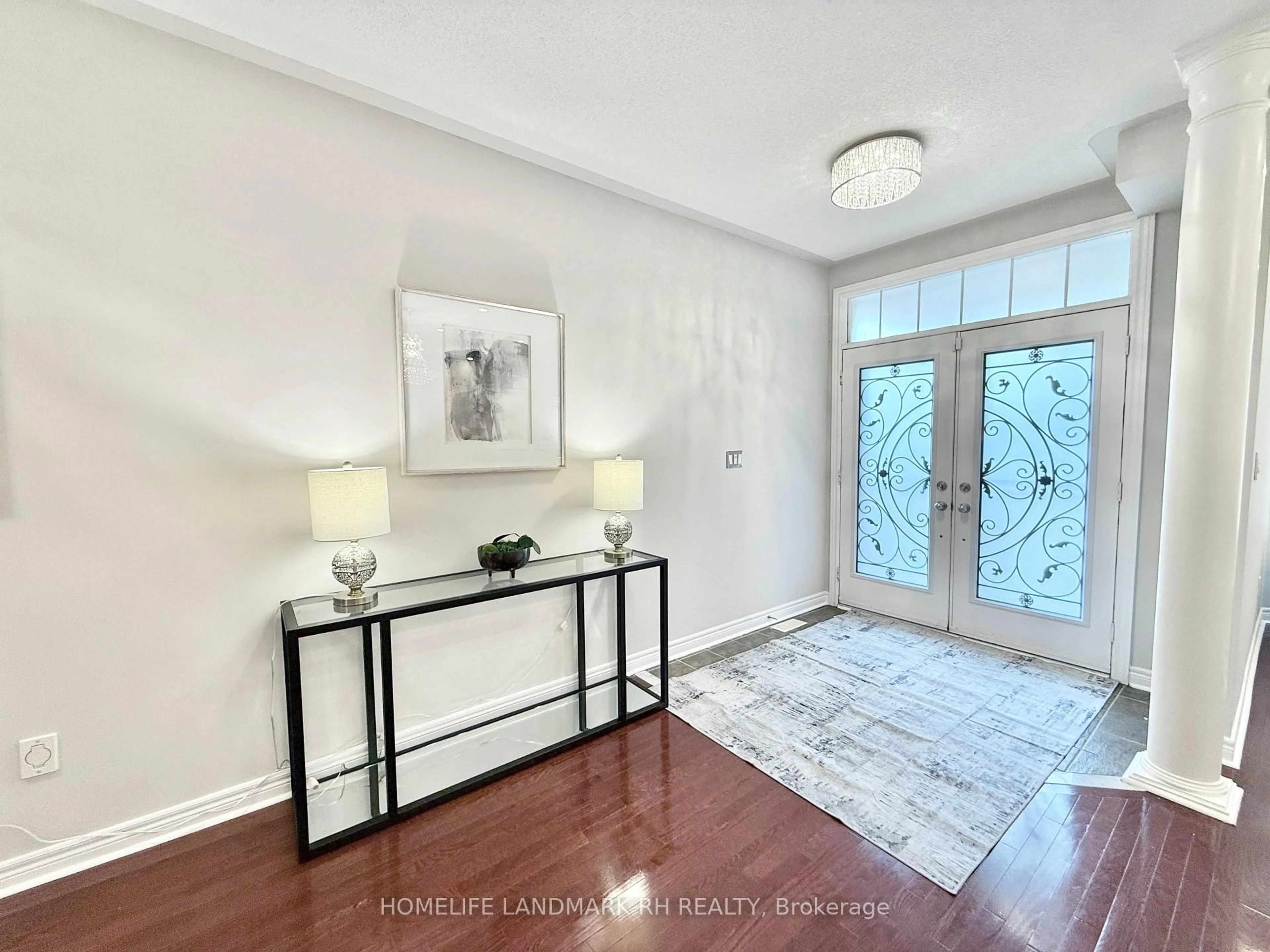 Indoor entryway for 17 Gordon Weeden Rd, Markham Ontario L6E 1Y5