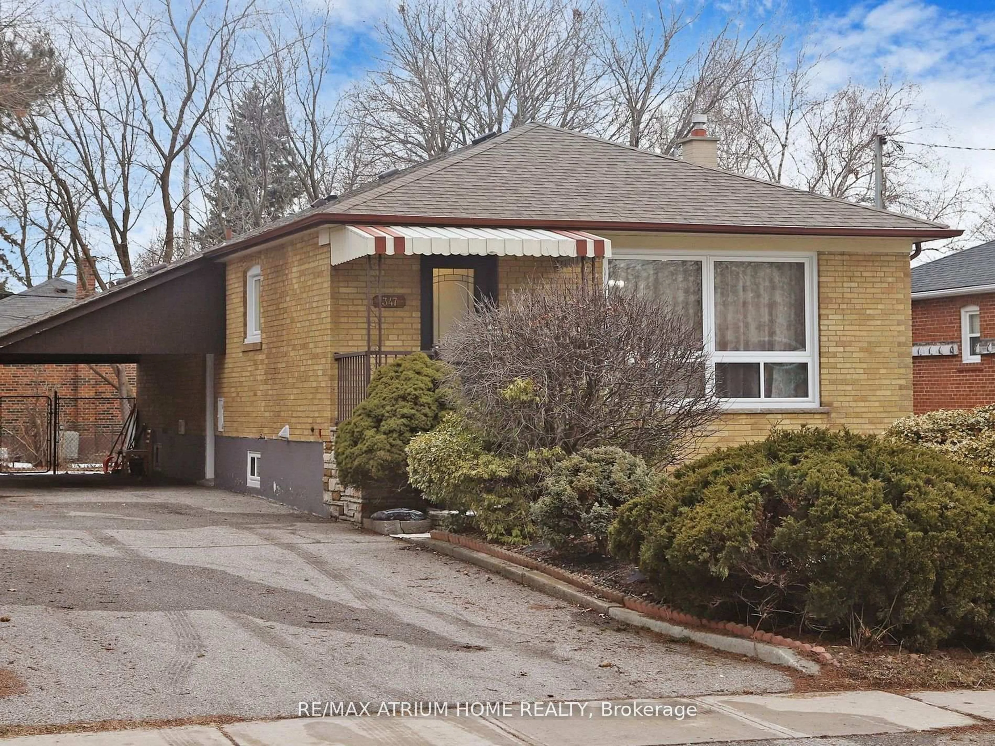 Home with brick exterior material, street for 347 OSIRIS Dr, Richmond Hill Ontario L4C 2P6